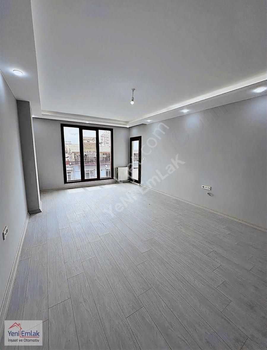 Yeni'den Satılık 4+2 200 M2 Dubleks