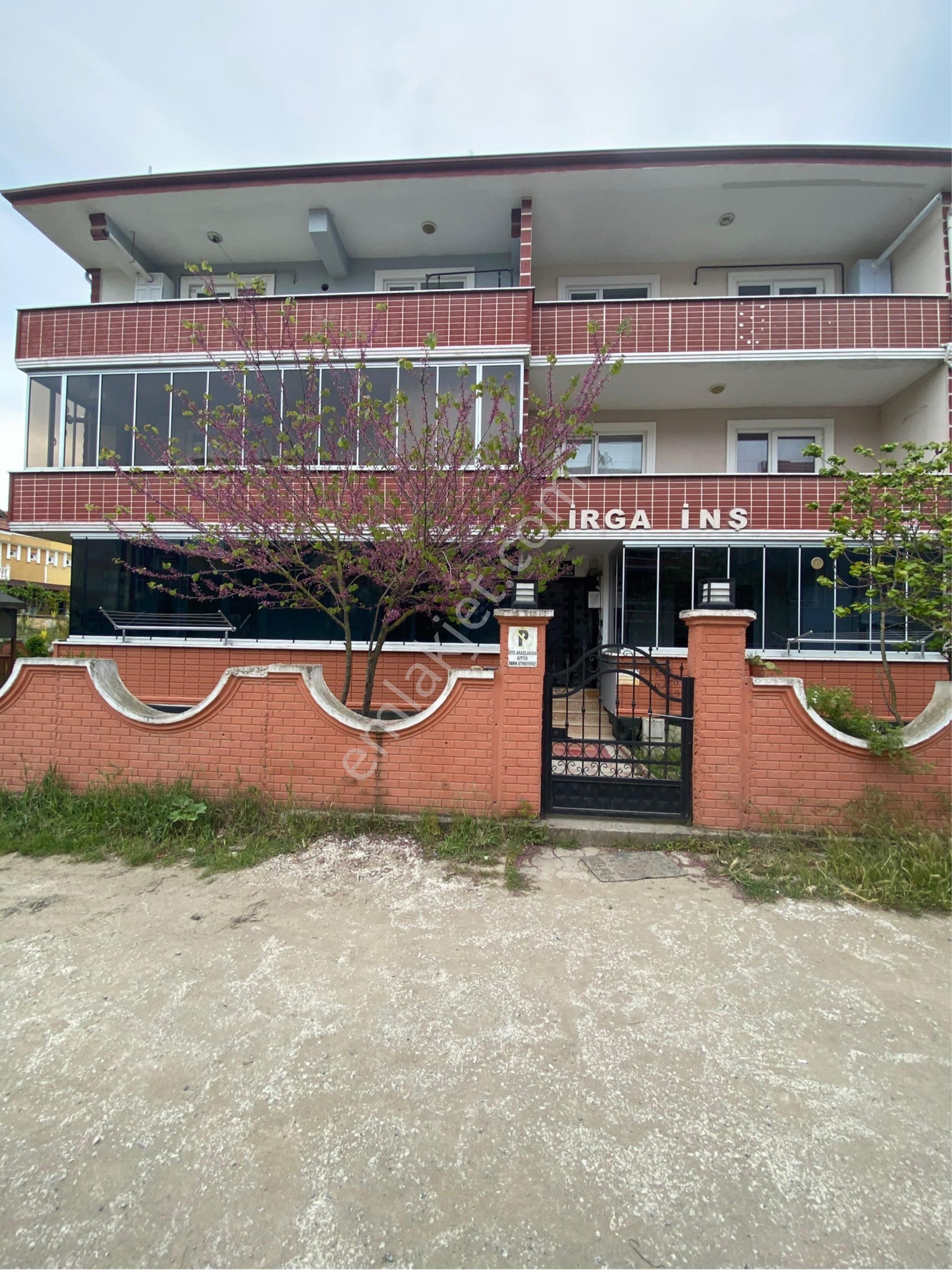 Karasuda Satılık 1+1 Daire Acil Havuz Daire