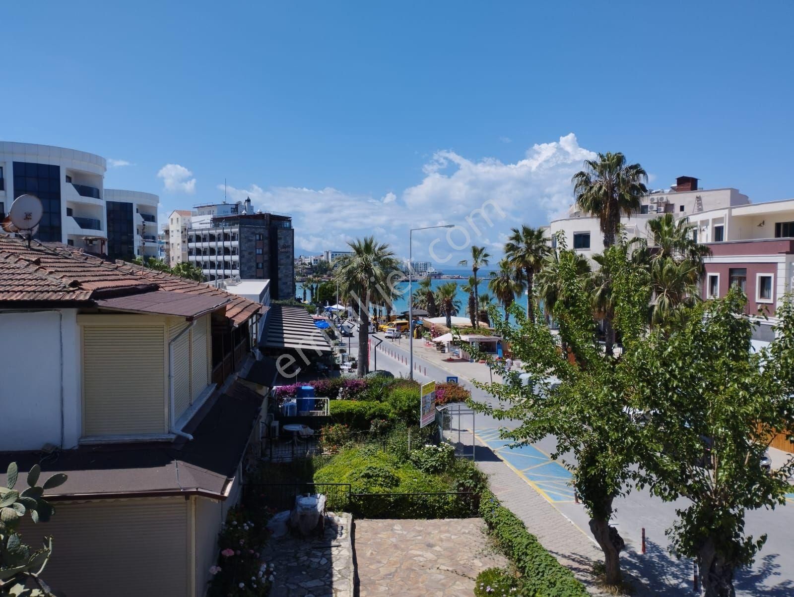 Kadınlar Denizinde Denize 100 Metre Muhteşem Manzaralı Daire