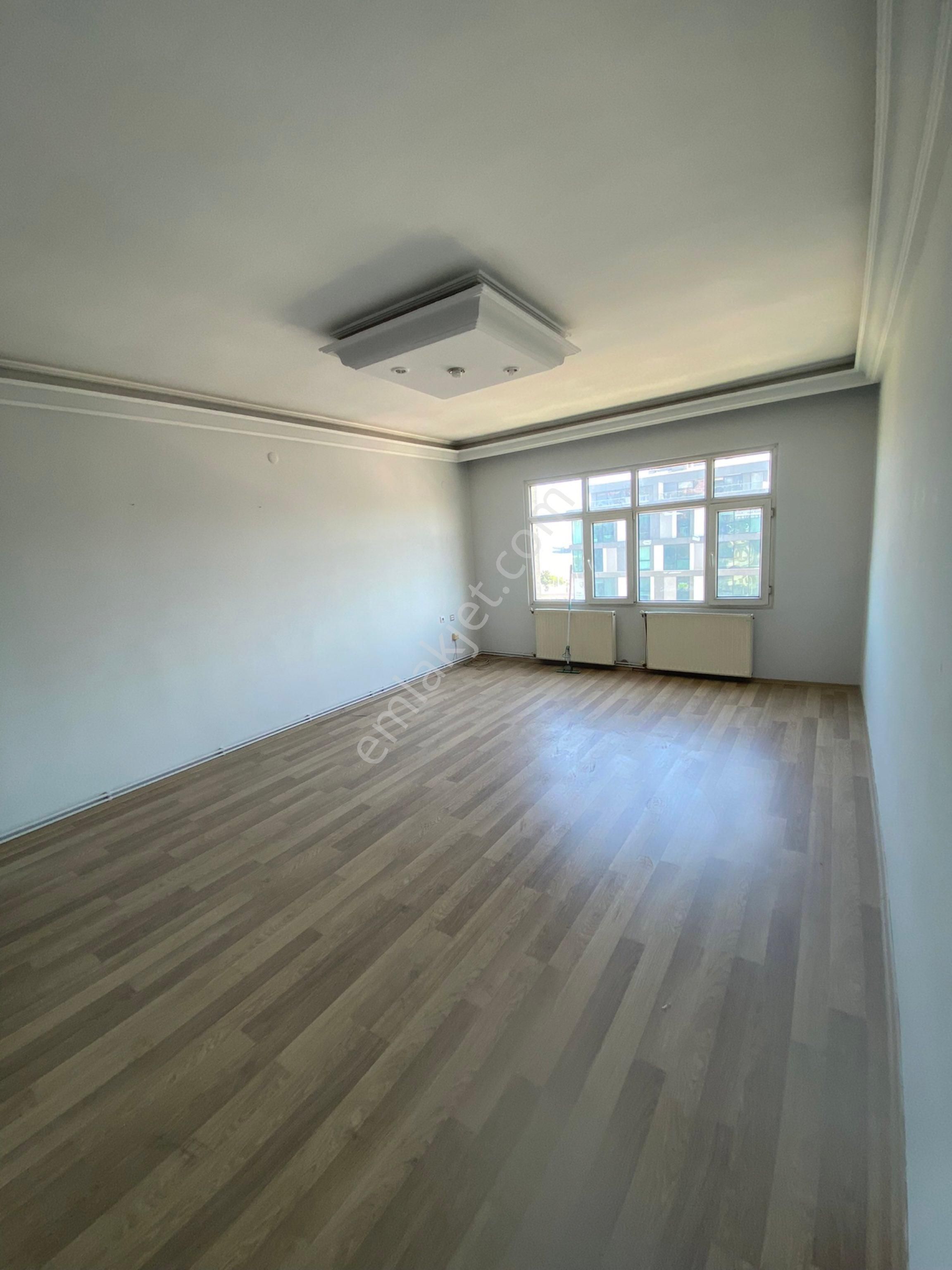 Bulvara Cephe 2+1 Gençlik Parkında