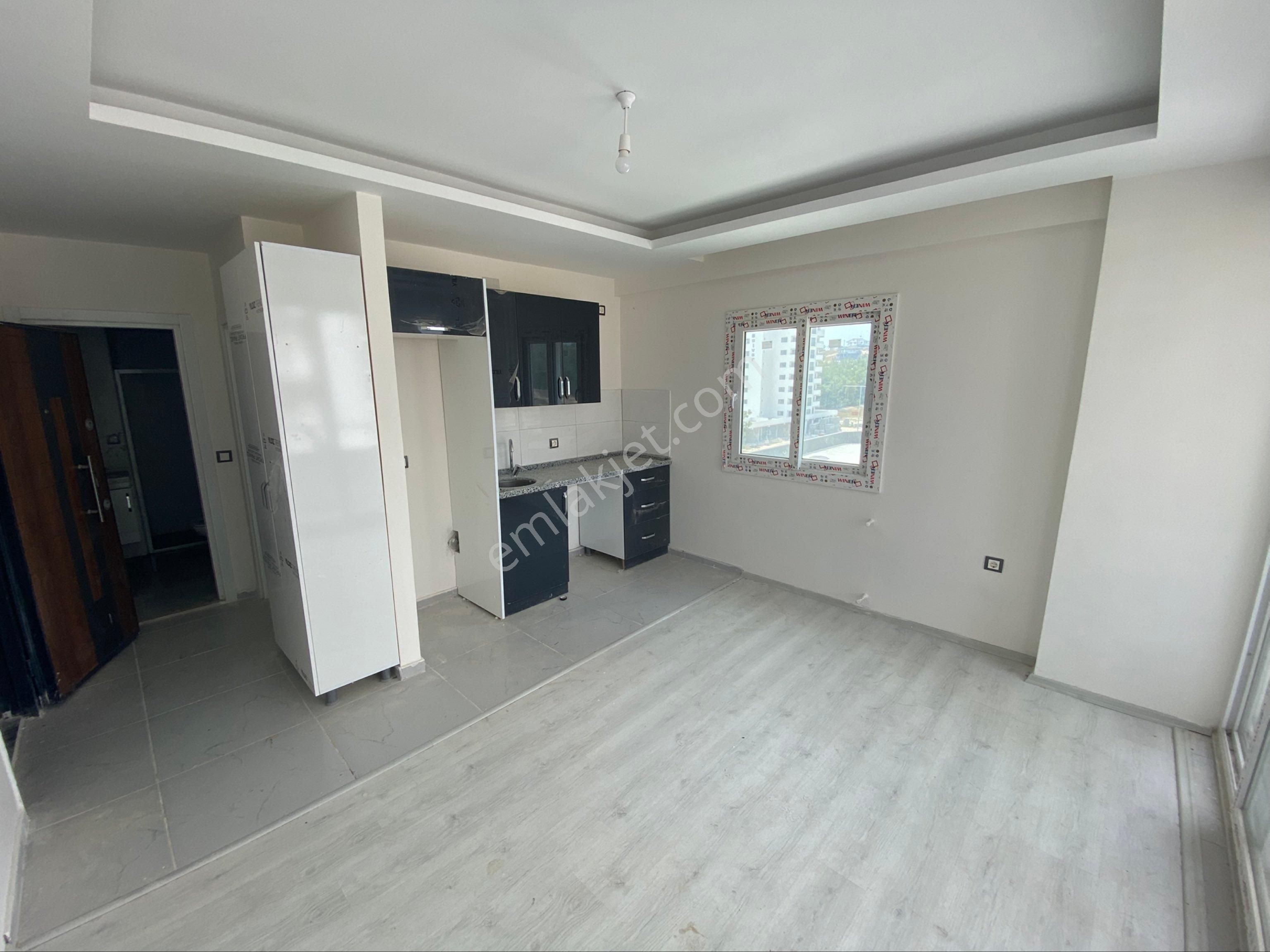 Sarıçam Çınarlı Mahallesi Bulvar Üzerinde 1+1 Sıfır Bina Site!