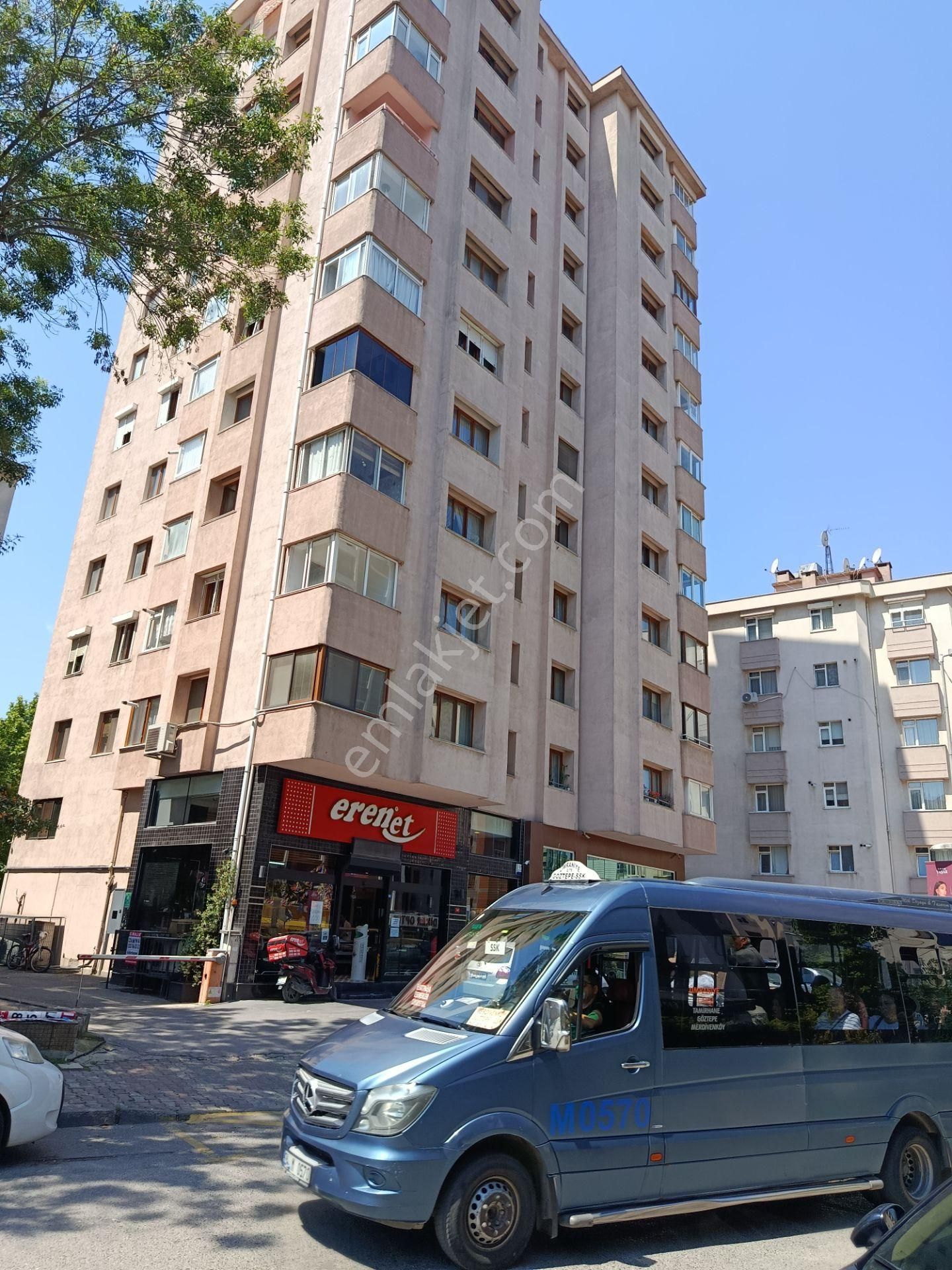 Göztepe Minibüse Yakın 140 M2 Net,mantolamalı Tertemiz Boş Daire