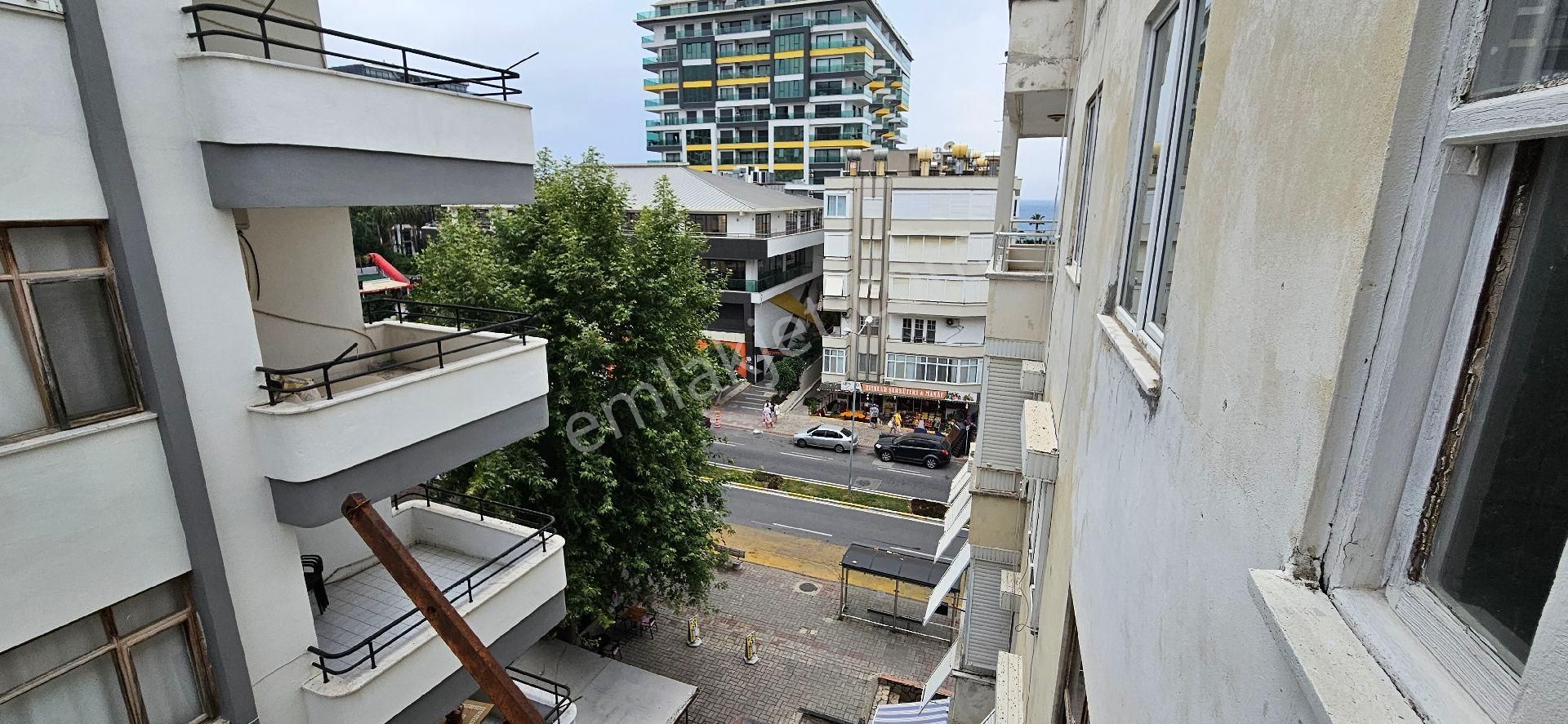 Alanya Mahmutlar Barbaros Caddesi Üzerinde Büyük Migros Karşısı 2+1 Ayrı Mutfaklı - Görsel 19