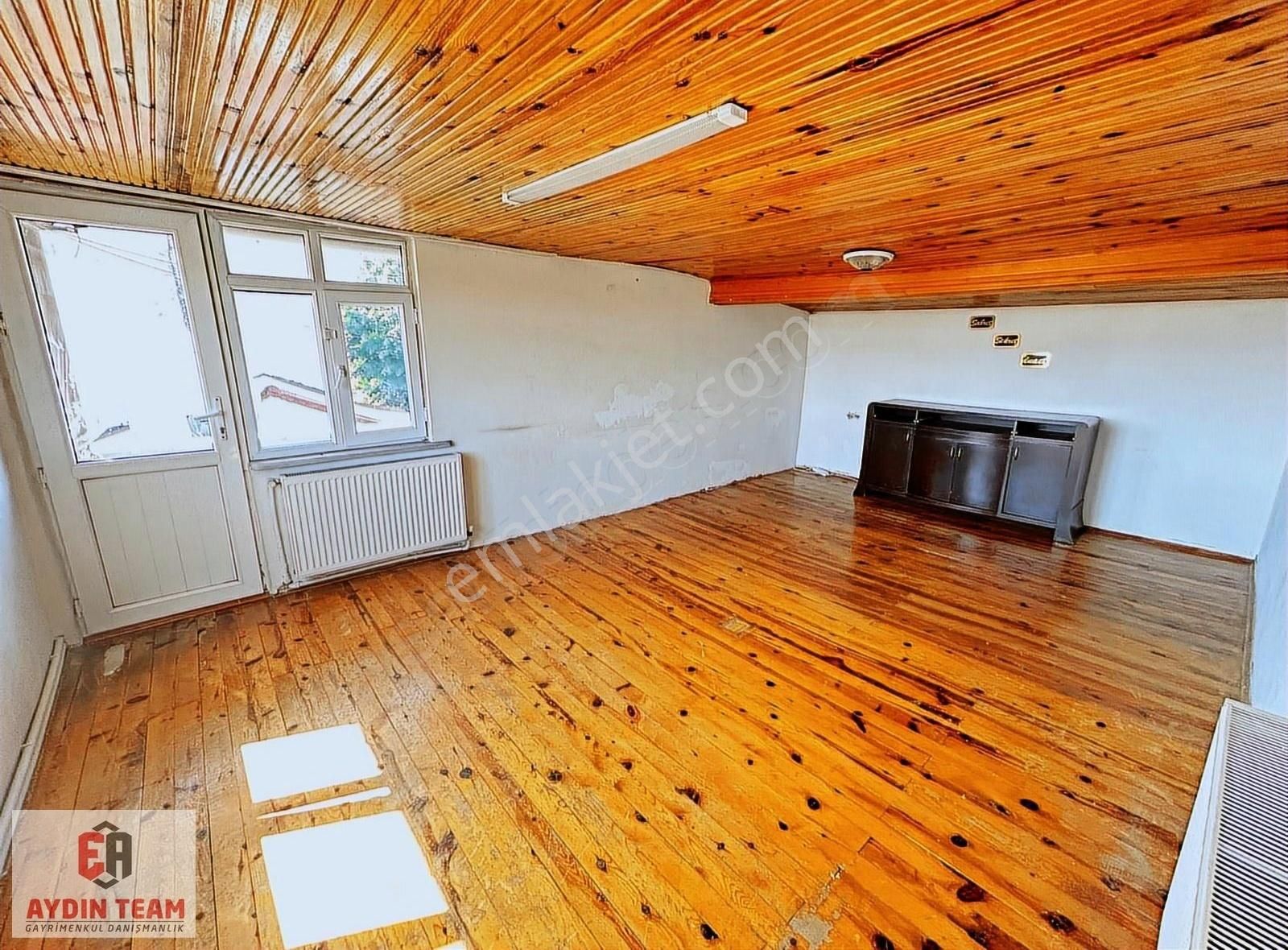 Aydın Team'den 2+1 90m2 4.kat Teraslı Manzaralı Kiralık Daire