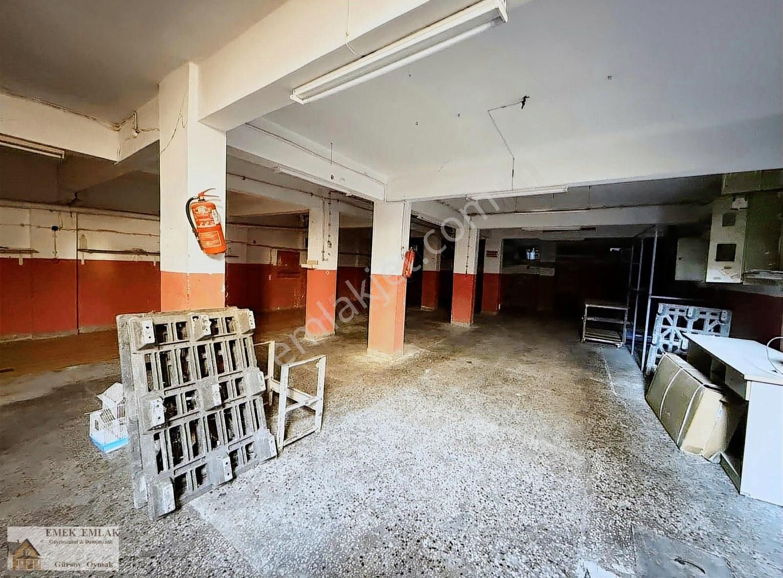 Sefaköy İnönü Mah Kiralık 220 Metre² İş Yeri Her İşe Uygun