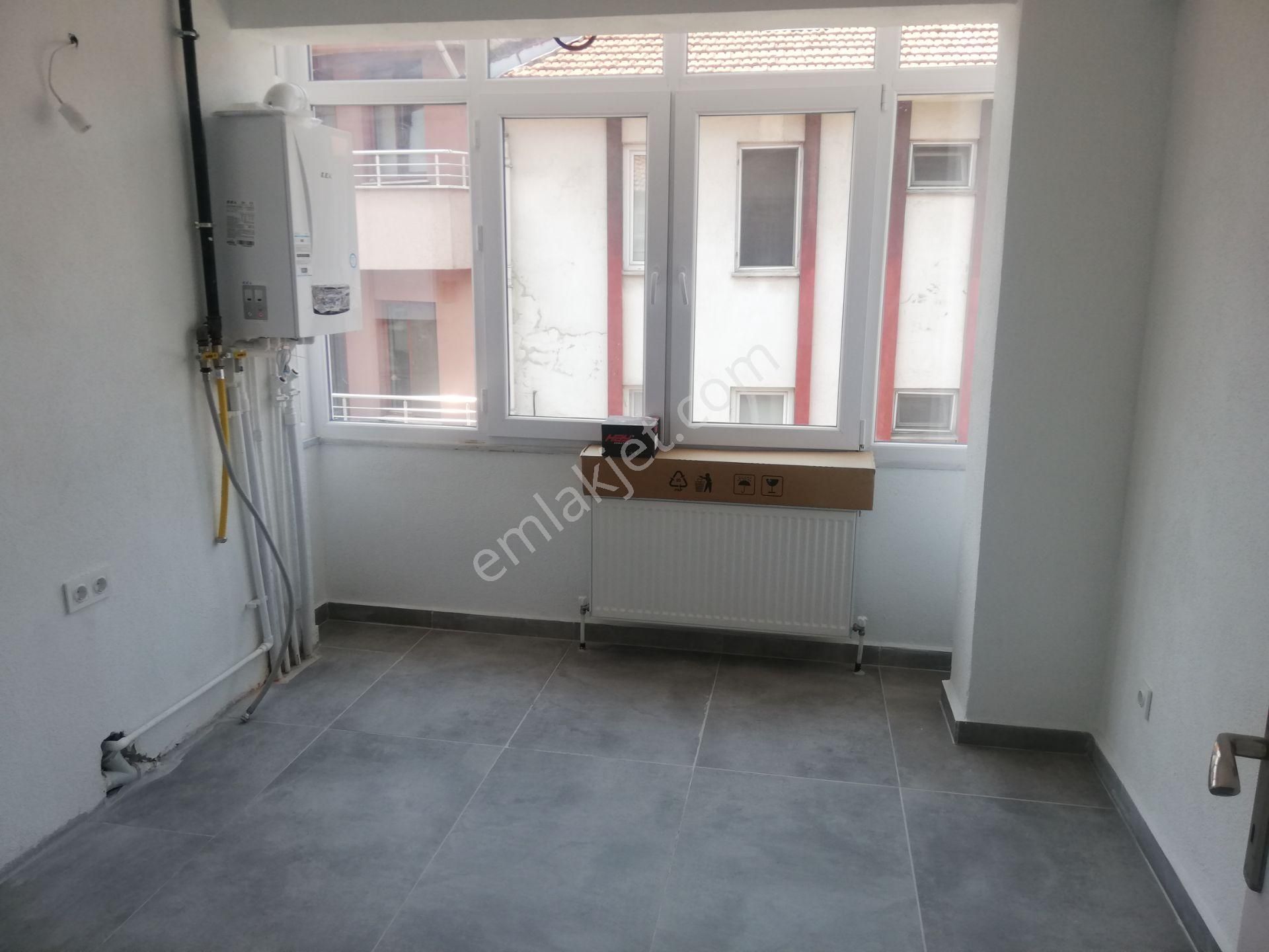 Kemer Köprü Mahallesinde Caddede Komple Bina - Görsel 24