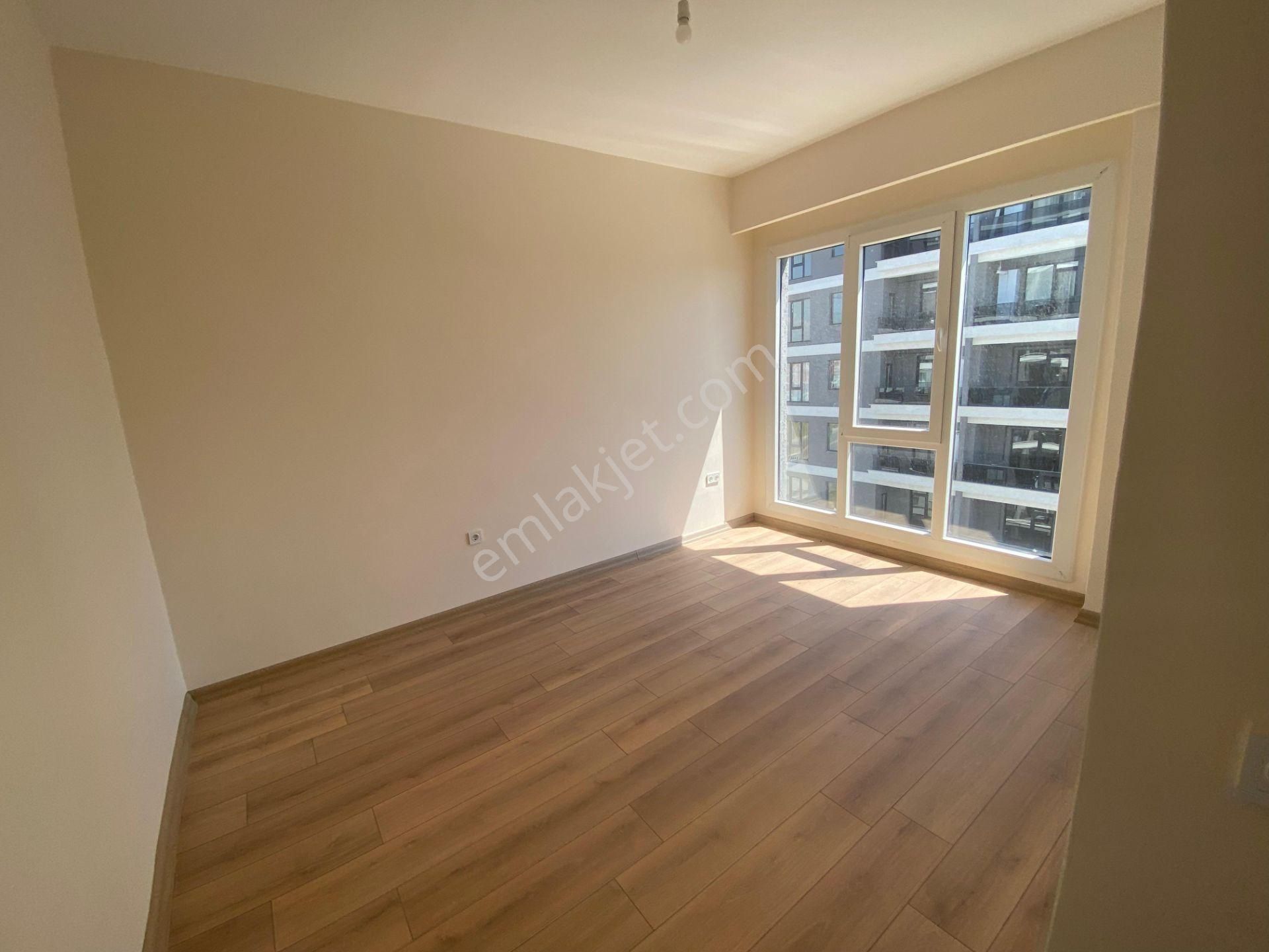 Remax Land'dan Bey Konaklarında Satılık 2+1 Lüks Amerikan Mutfak