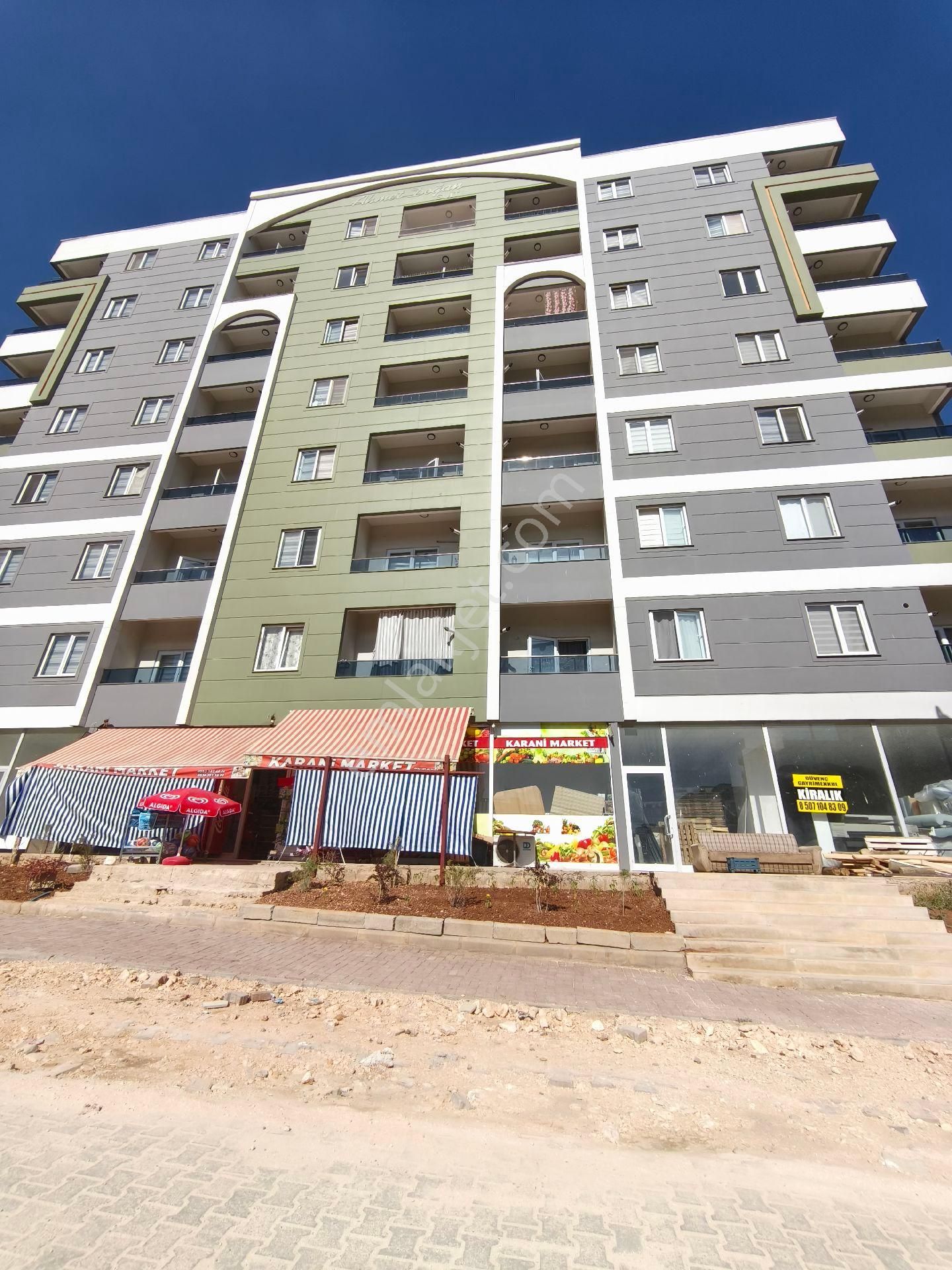 Karşıyaka Da Kiralık Daire 1+1 Eşyalı
