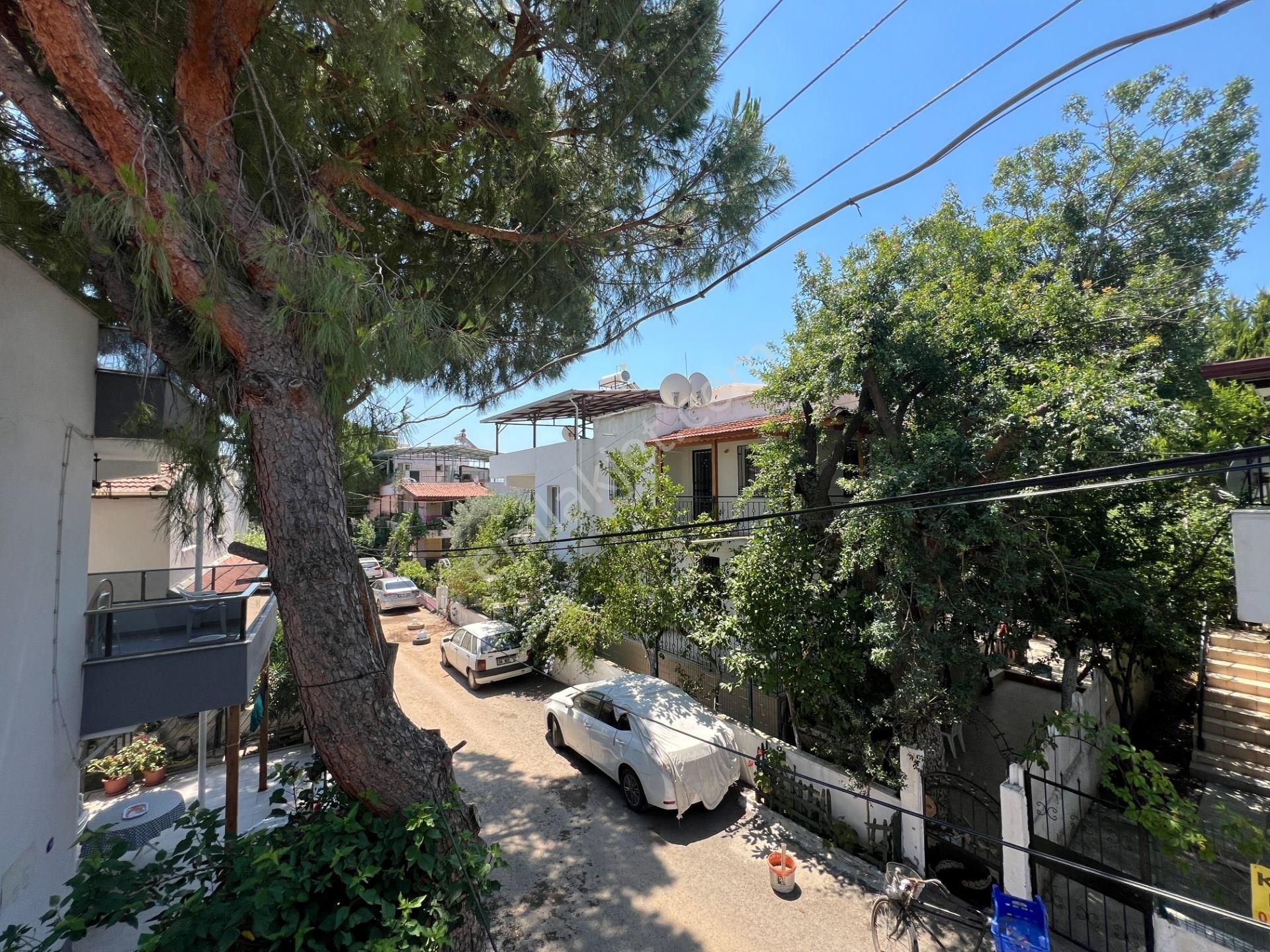 Ürkmez'de Köşe Konumda Denize 250metre 7+1 Dubleks Yazlık - Görsel 9