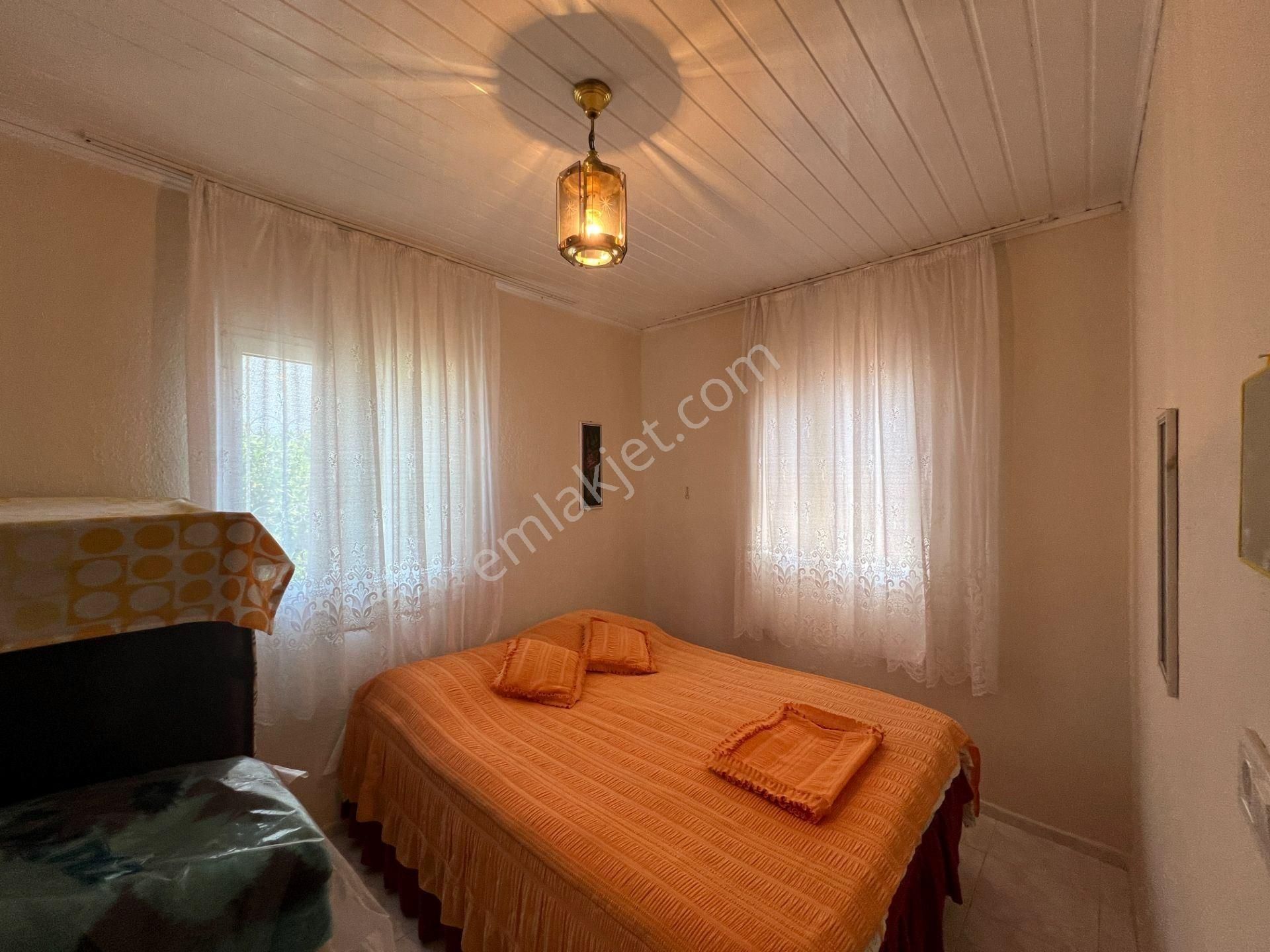 Ürkmez'de Köşe Konumda Denize 250metre 7+1 Dubleks Yazlık - Görsel 17