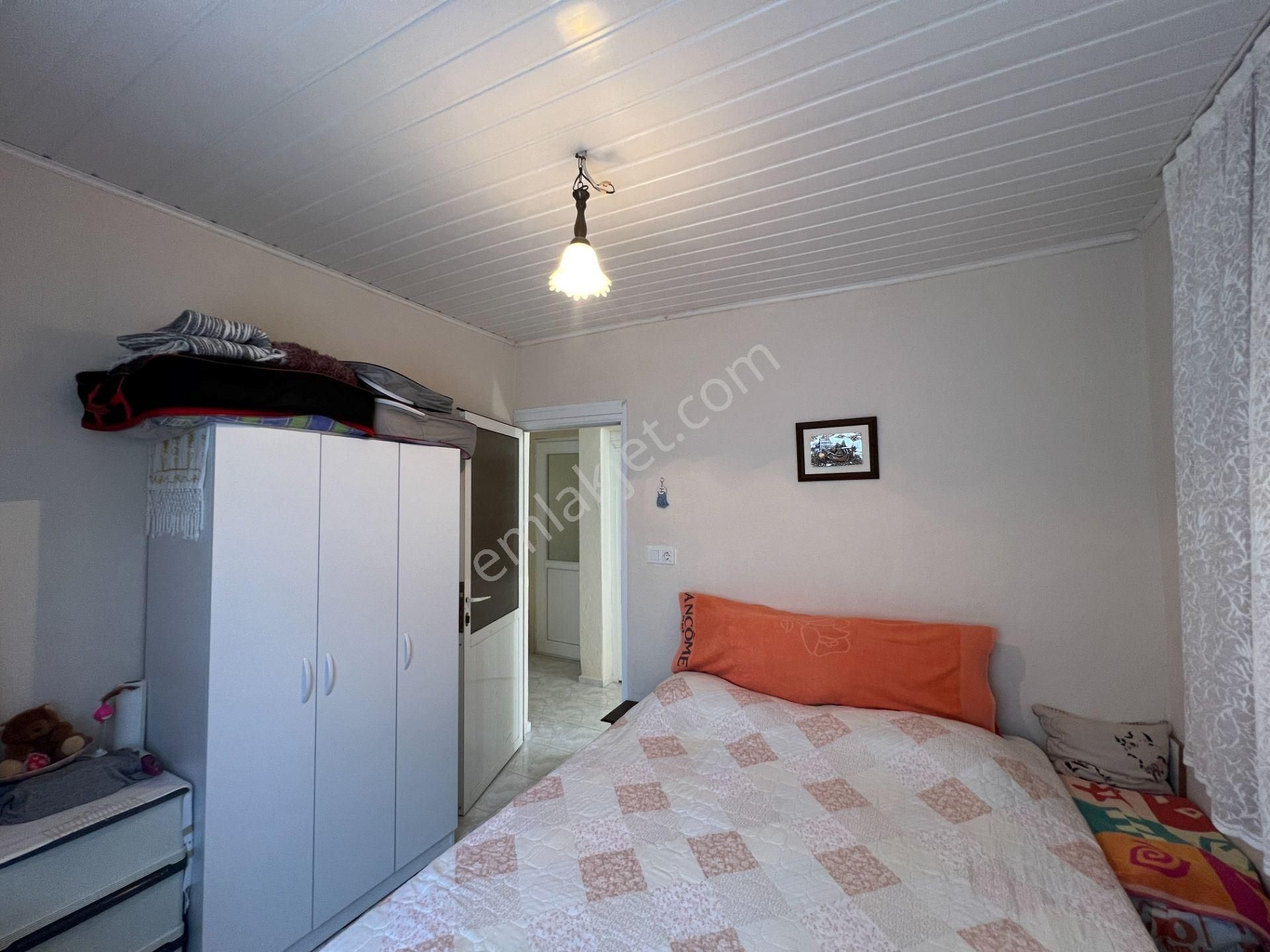 Ürkmez'de Köşe Konumda Denize 250metre 7+1 Dubleks Yazlık - Görsel 15