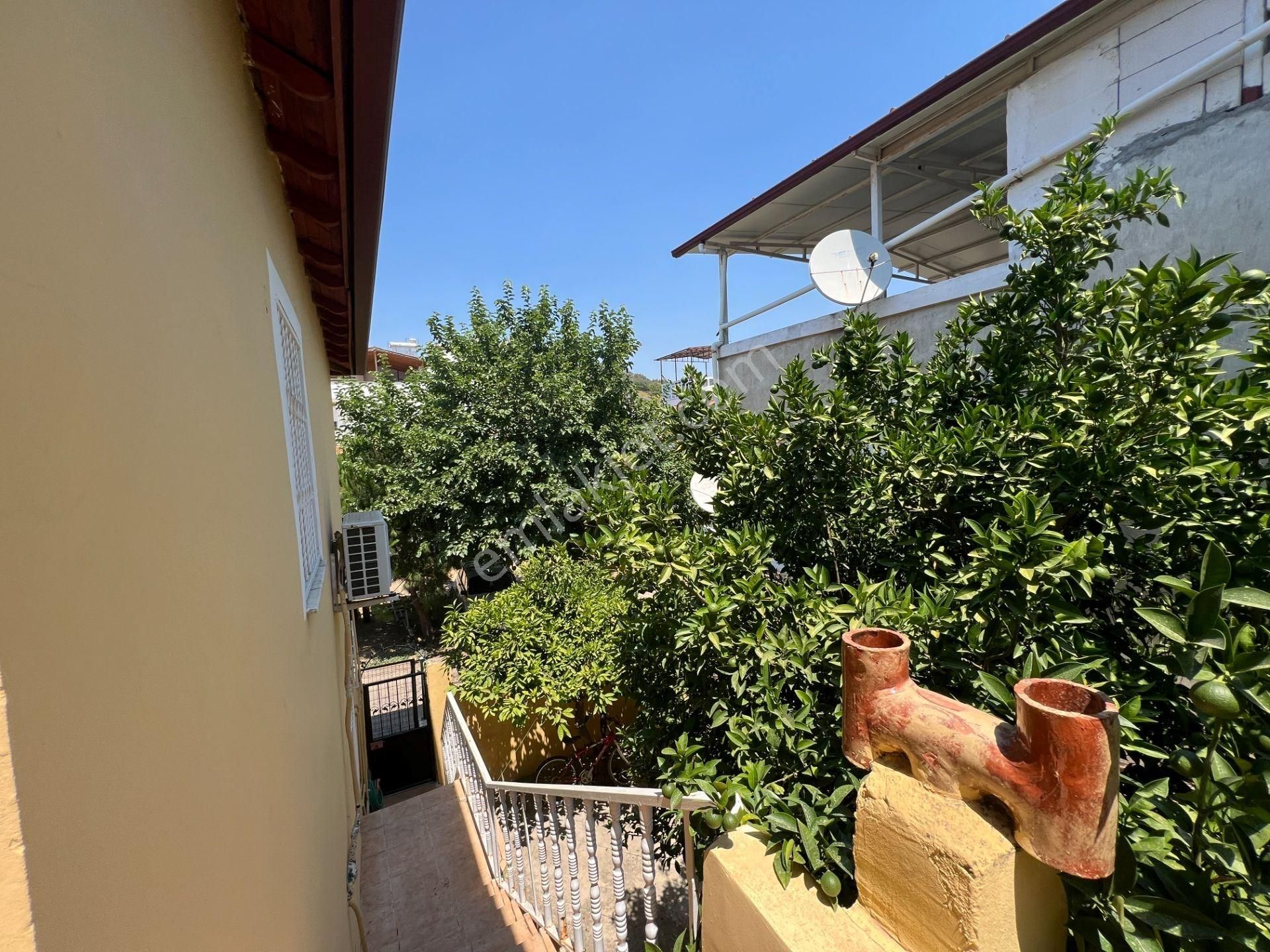 Ürkmez'de Köşe Konumda Denize 250metre 7+1 Dubleks Yazlık - Görsel 3