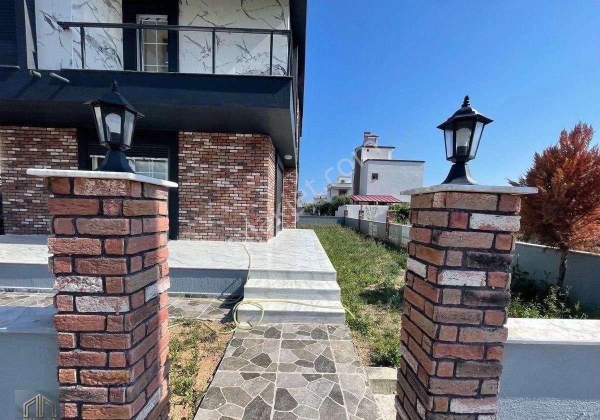 İzmir Seferihisar Doğanbey De Satılık 3+1 Yazlık Müstakil Villa