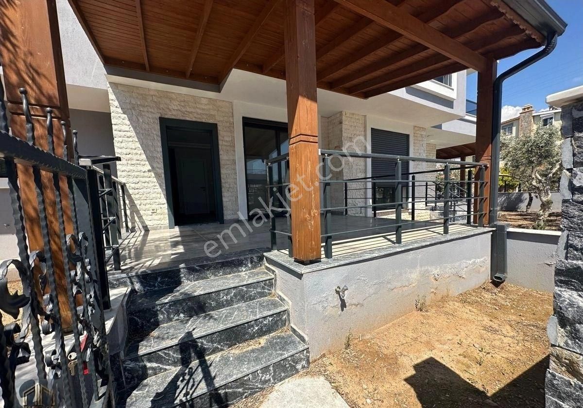 İzmir Seferihisar Doğanbey De Satılık 2+1 Yazlık Villa Denize 650 Metre Mesafede - Görsel 18