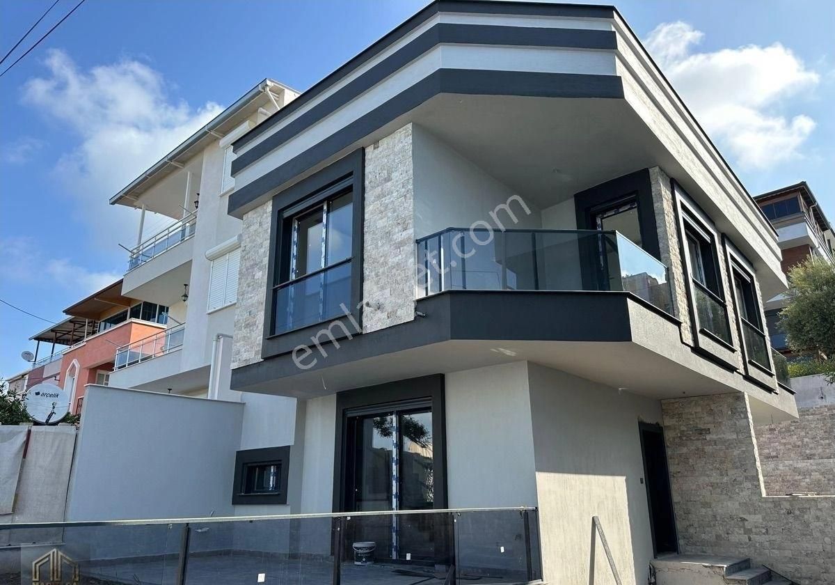 İzmir Seferihisar Ürkmez De Satılık 2+1bahçeli Yazlık Villa - Görsel 2