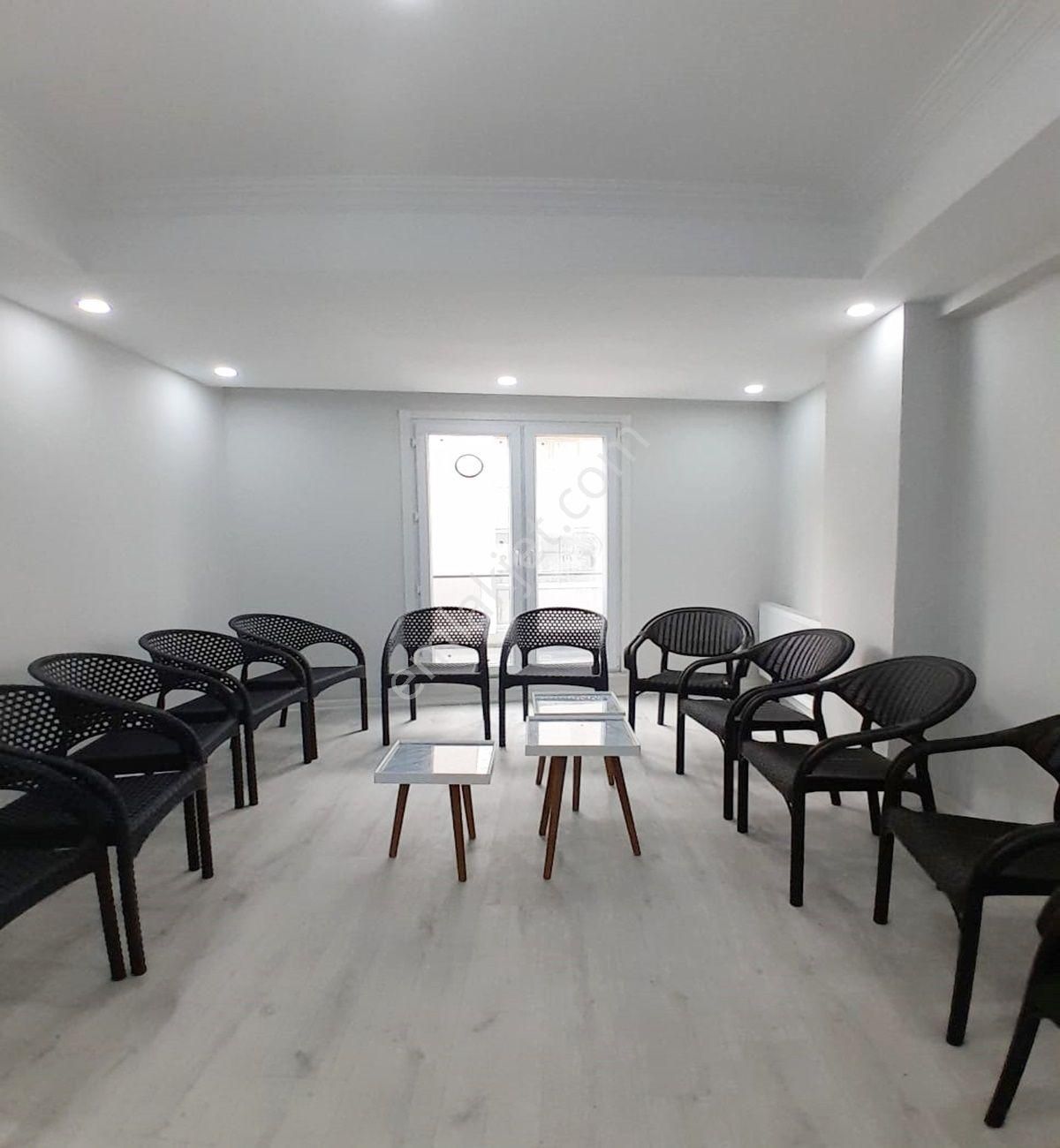 Avcılar Merkezde 1+1 Sıfır Ara Kat Daire