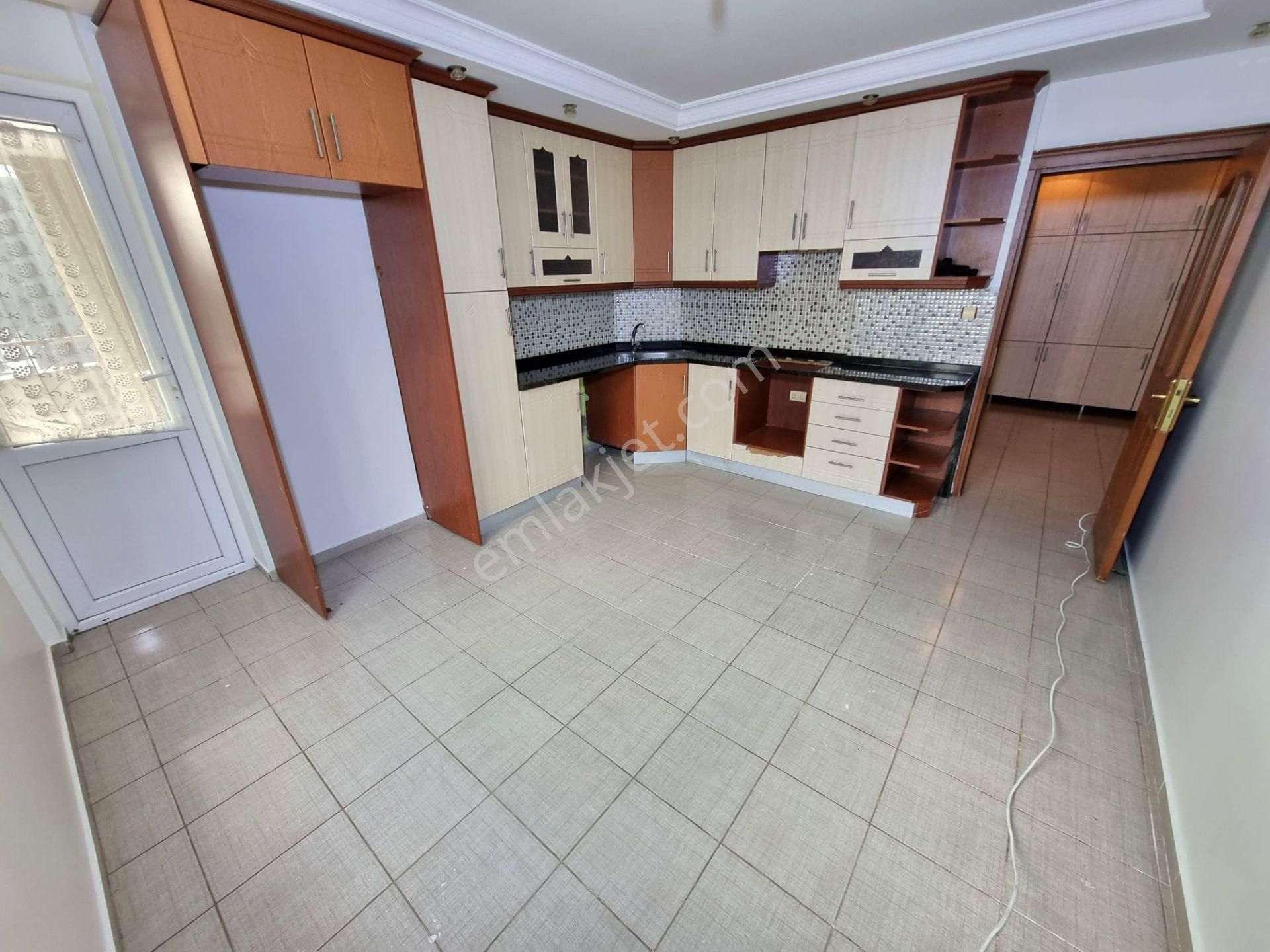 Adana Huzurevlerinde 4+1 Doğalgazlı Konumu Mükemmel Kiralık Daire !!! Açıklama Oku!!
