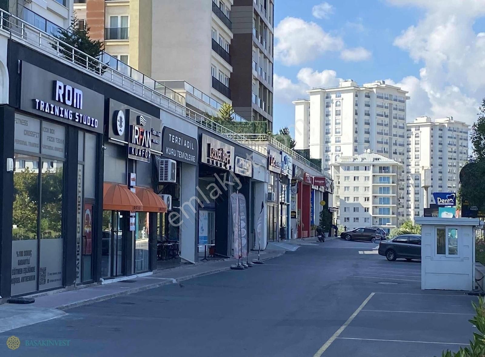 Başakşehir Vadişehir Sitesi Satılık Brüt 160 M2 Cadde Dükkanı