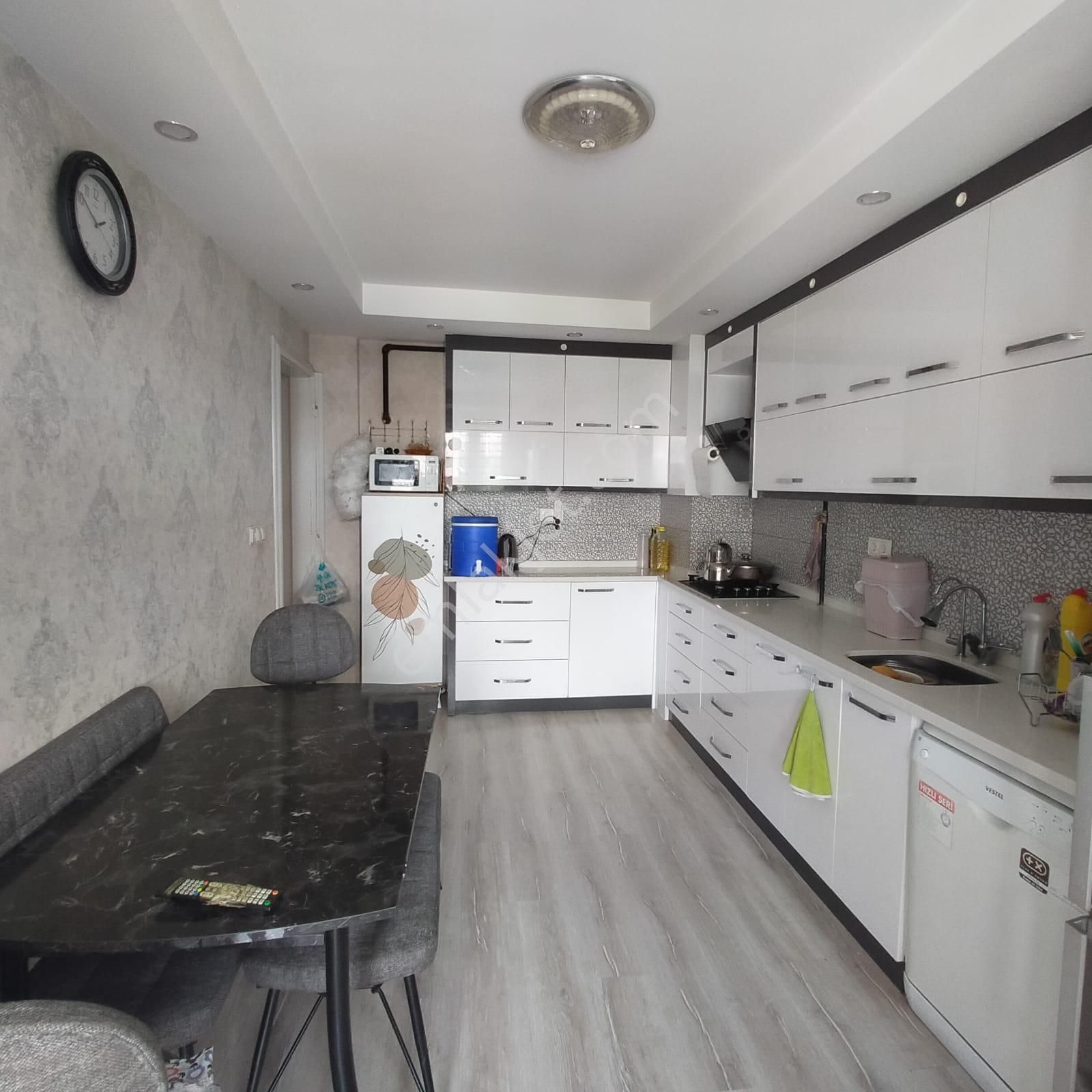 Ender Uysal Gayrimenkulden Fesleğende Satılık 3+1 Masrafsız Daire... - Görsel 2