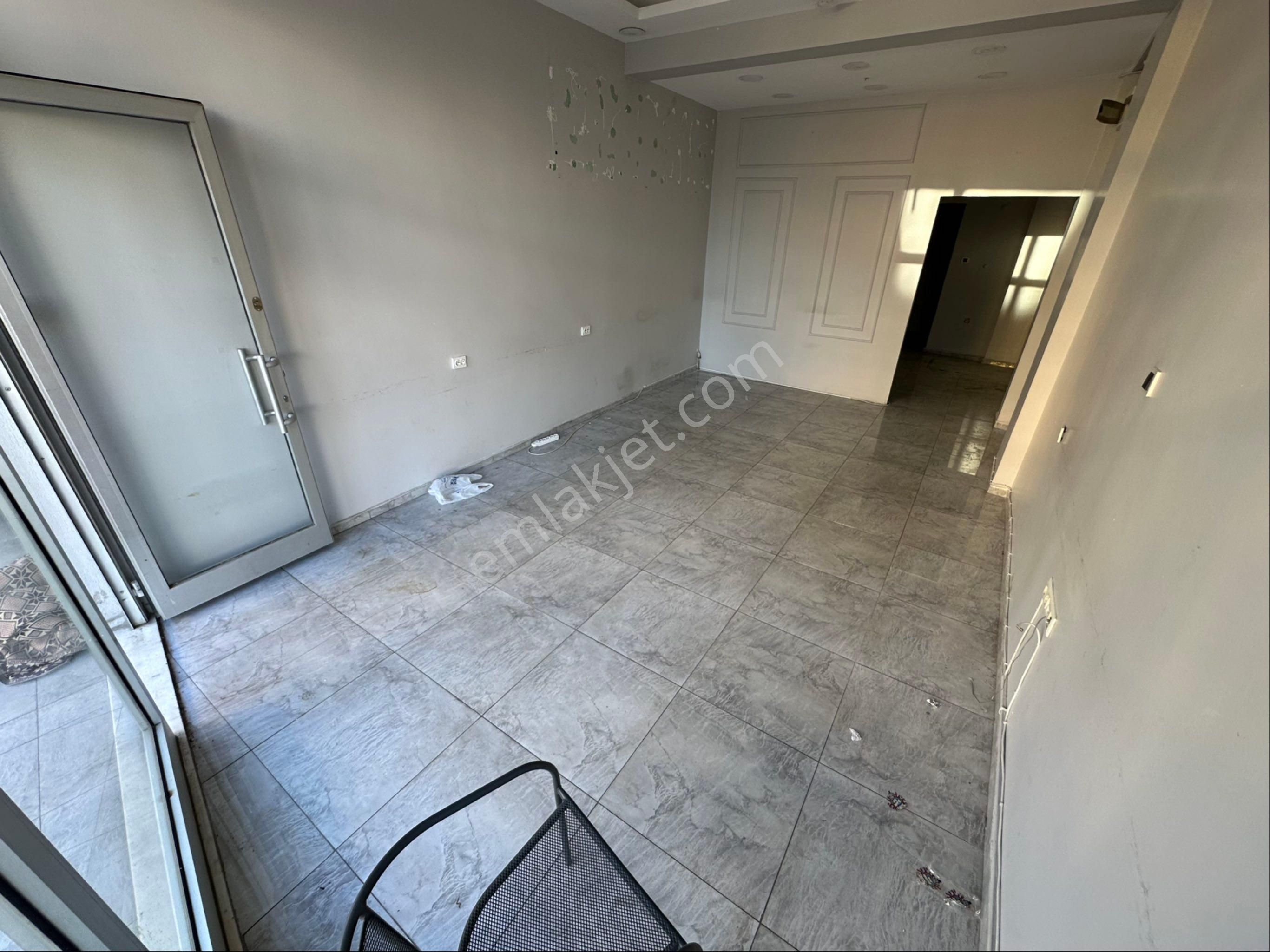 İşlek Konumda 70m2 Kiralık Dükkan