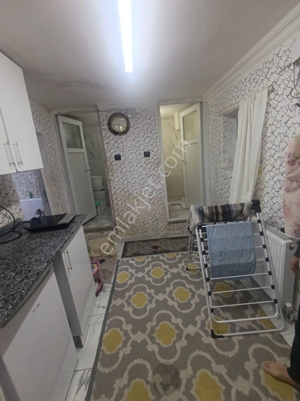 Bilge Emlaktan İstiklalde Düz Giriş 2+0 Satılık