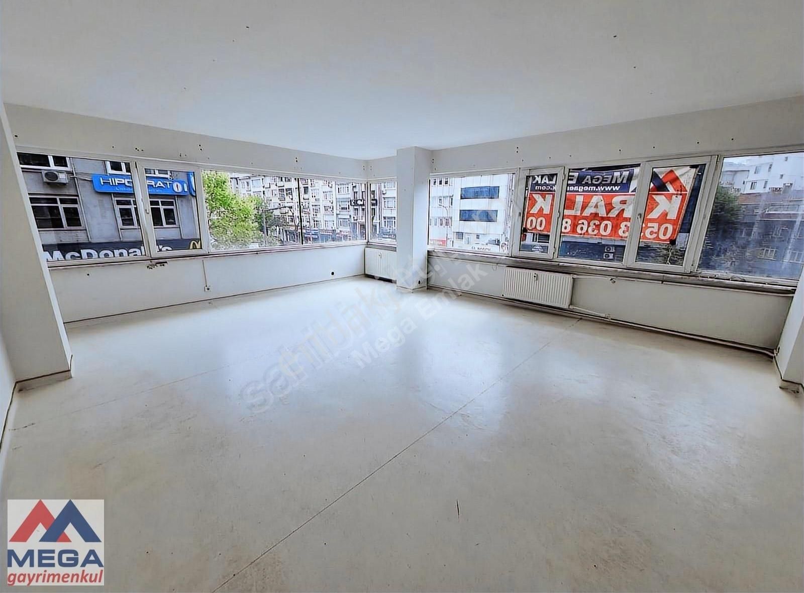 Kızıltoprak İş Hanından Kiralık Ofis