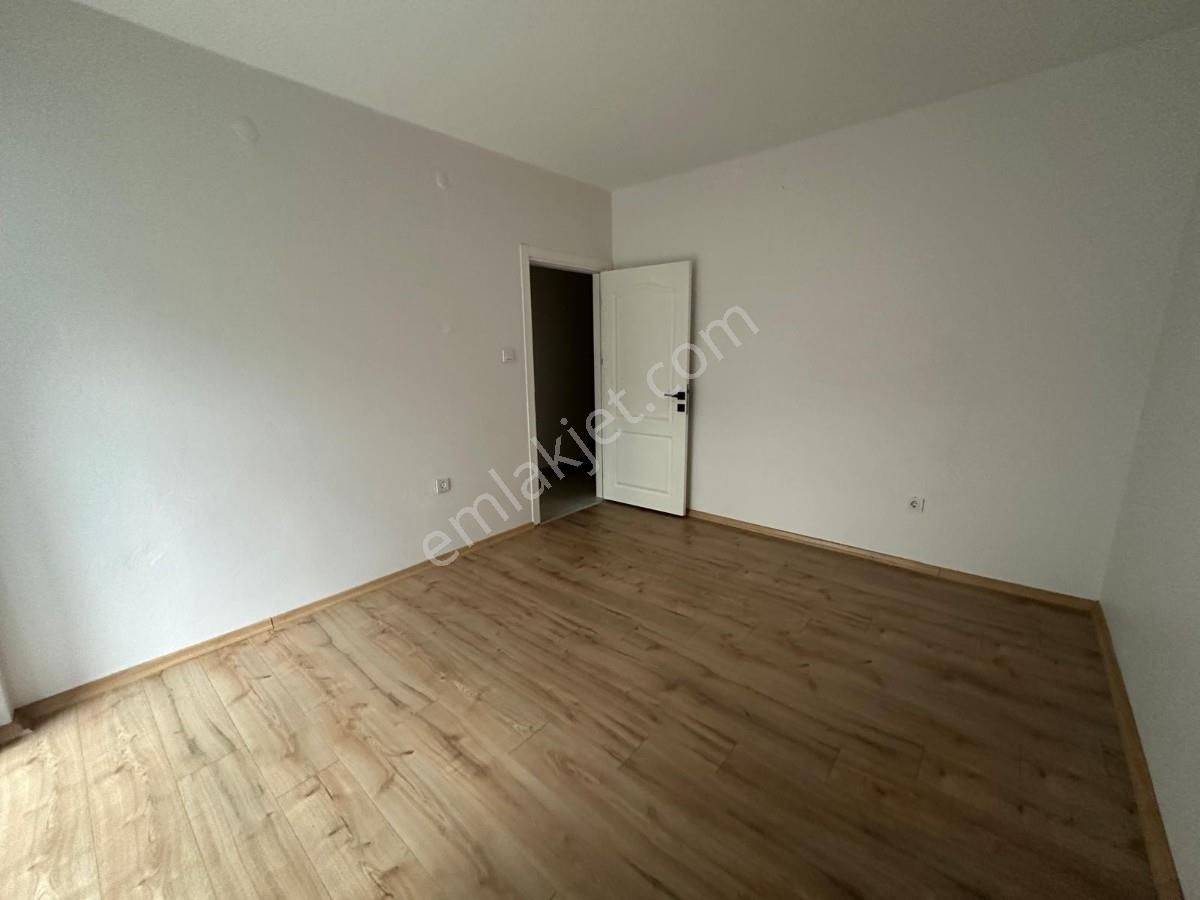 Turyaptan Acıbademde Full Yapılı Kiralık Geniş 2+1 Daire