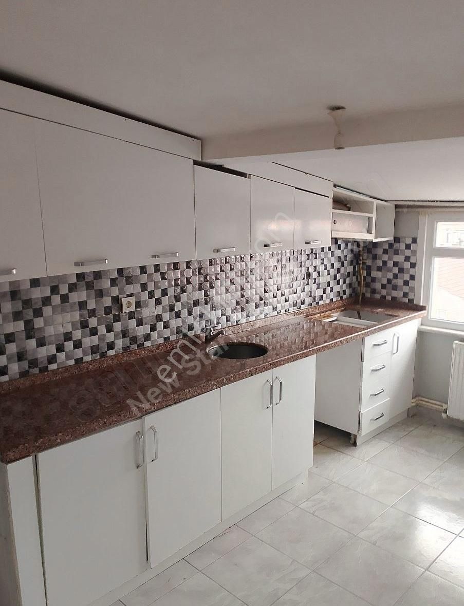 İnkılap Mahallesinde 120 M² Kiralık Daire 2+1