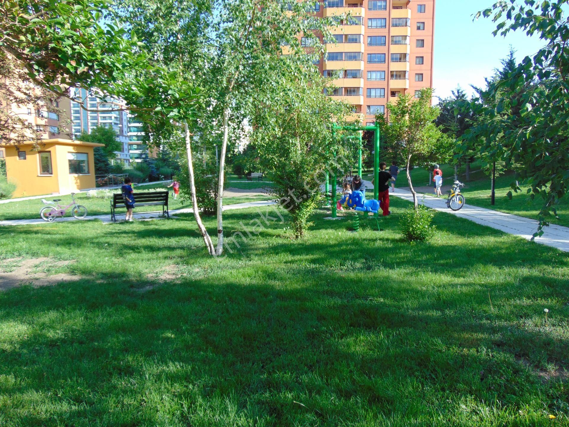 Yaşamkentin En Güzelsitesi 4+1 Ataşehir 2.etap Güvenlik K.garaj Depolu