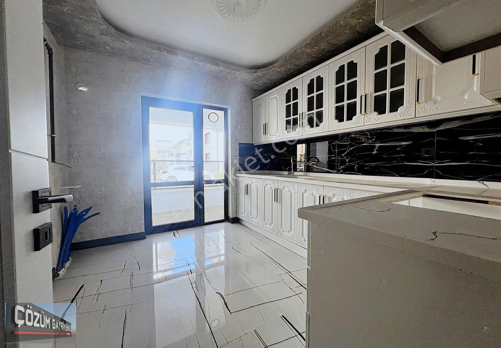 Çözüm Fırsatları Devam Ediyor Sıfır 2+1 Full Yapılı Daire.