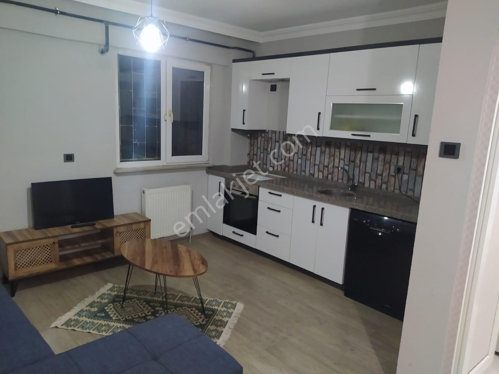 Balıkesir Bandırma Paşabayır Mah. Satılık 1+1 Dükkan Banyolu Mutfaklı Merkezde