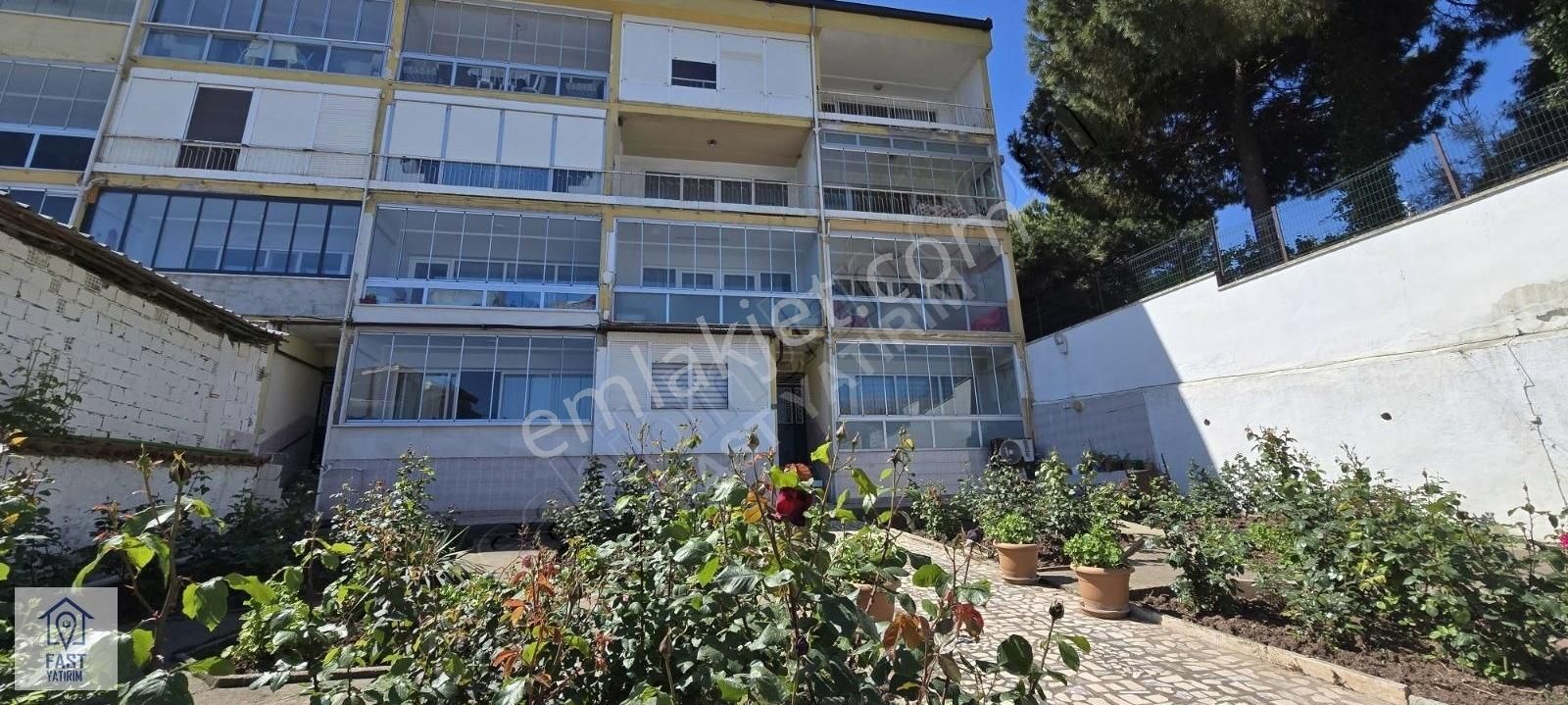 Gemlik Kurşunlu'da Denize Sıfır Satılık 2+1 Daire
