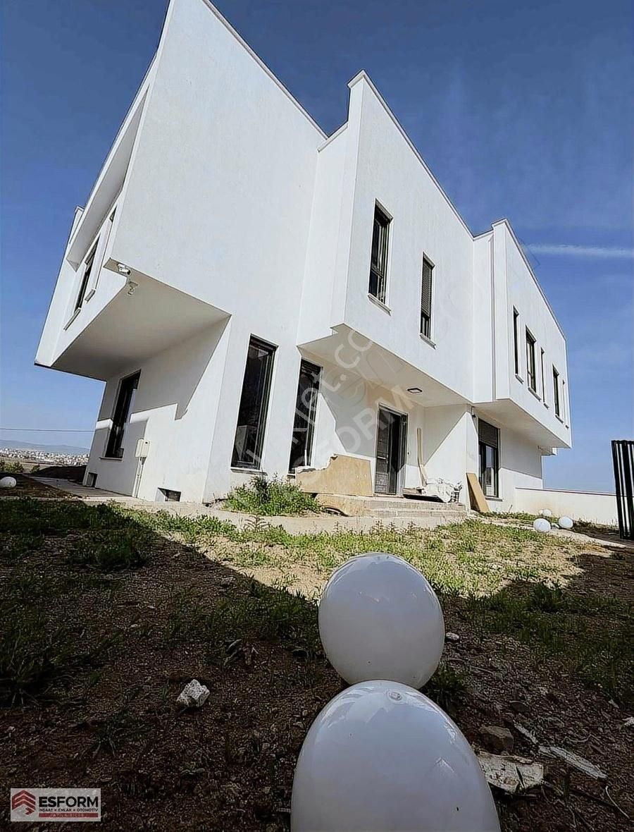 Karabayır' Da 5+1 Havuzlu Ultra Lüks Müstakil Villa Ms-32
