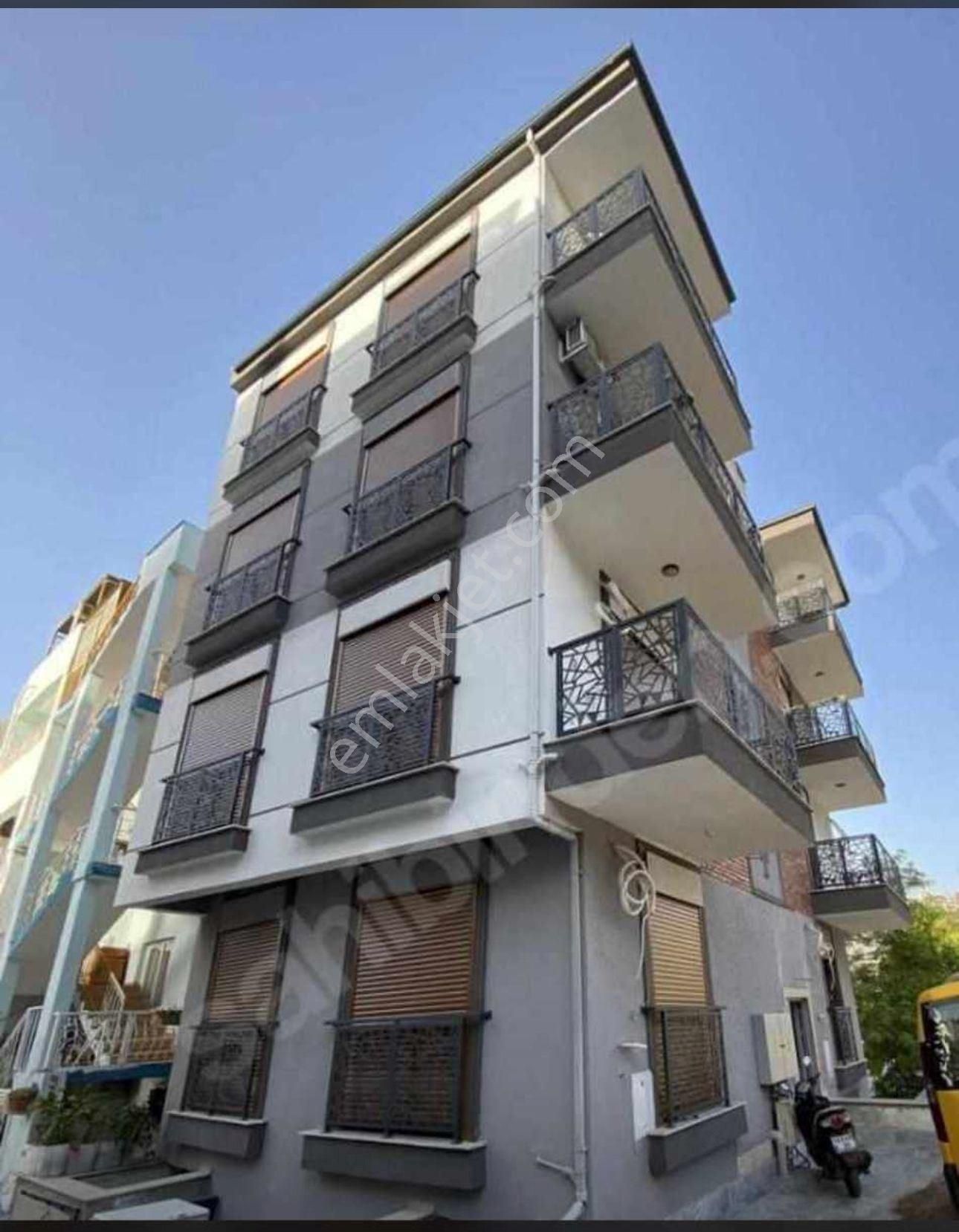Kuşadası Merkezde Yeni Binada 1+1 Satılık Daire
