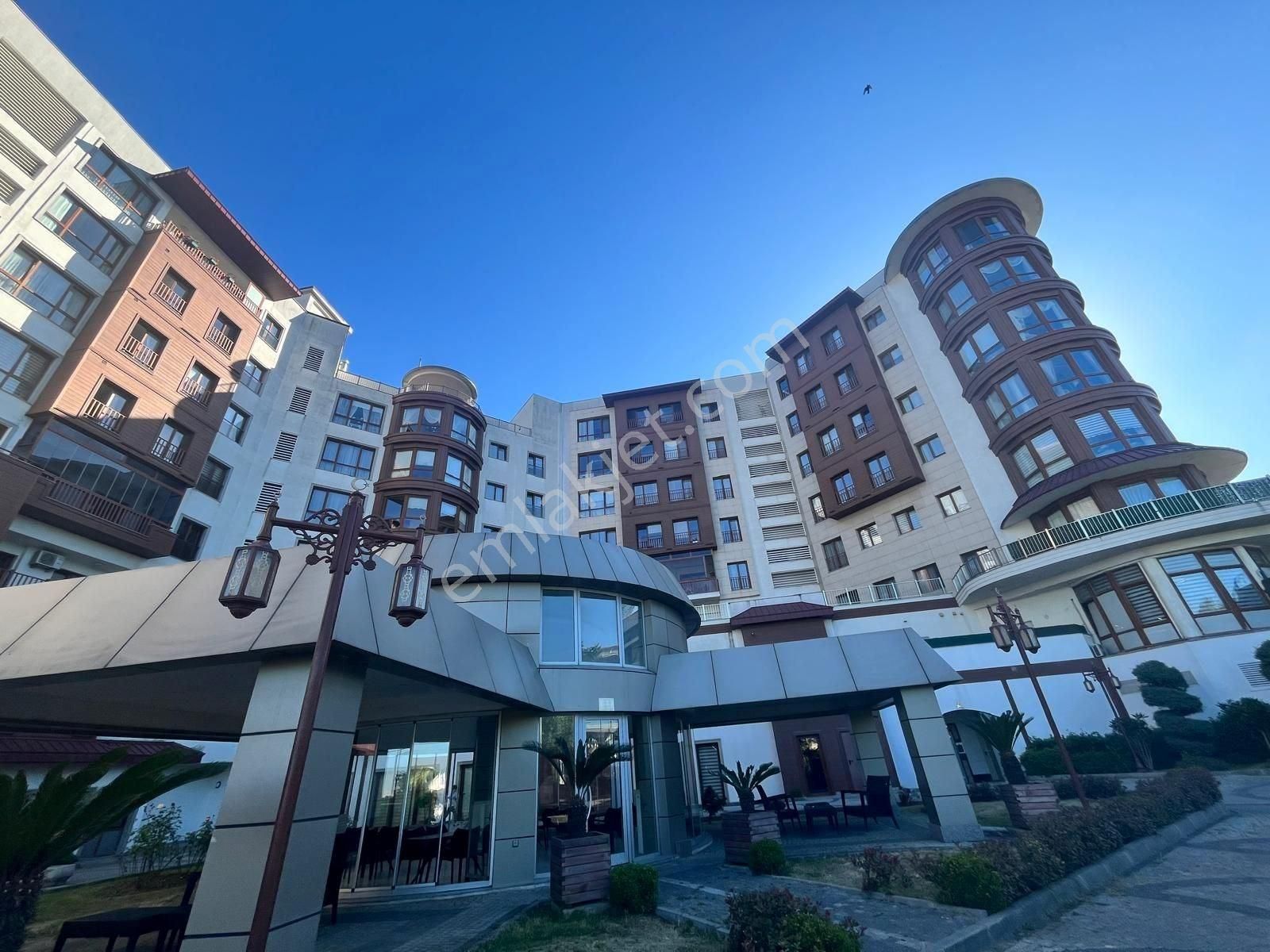 Eyüpsultan Topçular Mahallesinde Site İçerisinde Satılık Daire