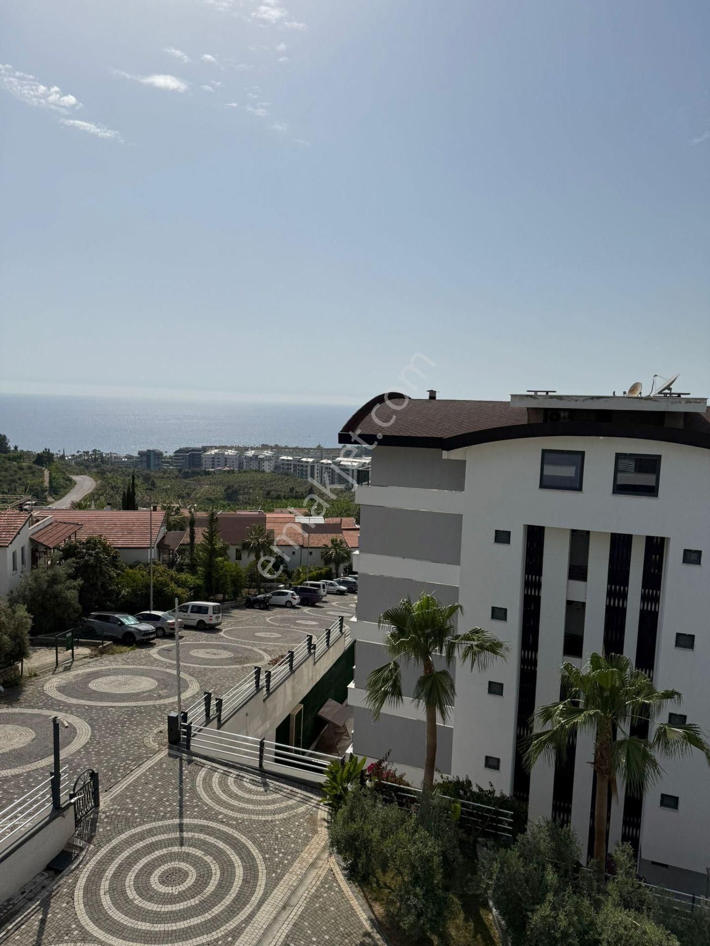 Satılık – Lüks Sitede Deniz Manzaralı Modern 1+1 Mobilyalı Daire – Toprak Panorama