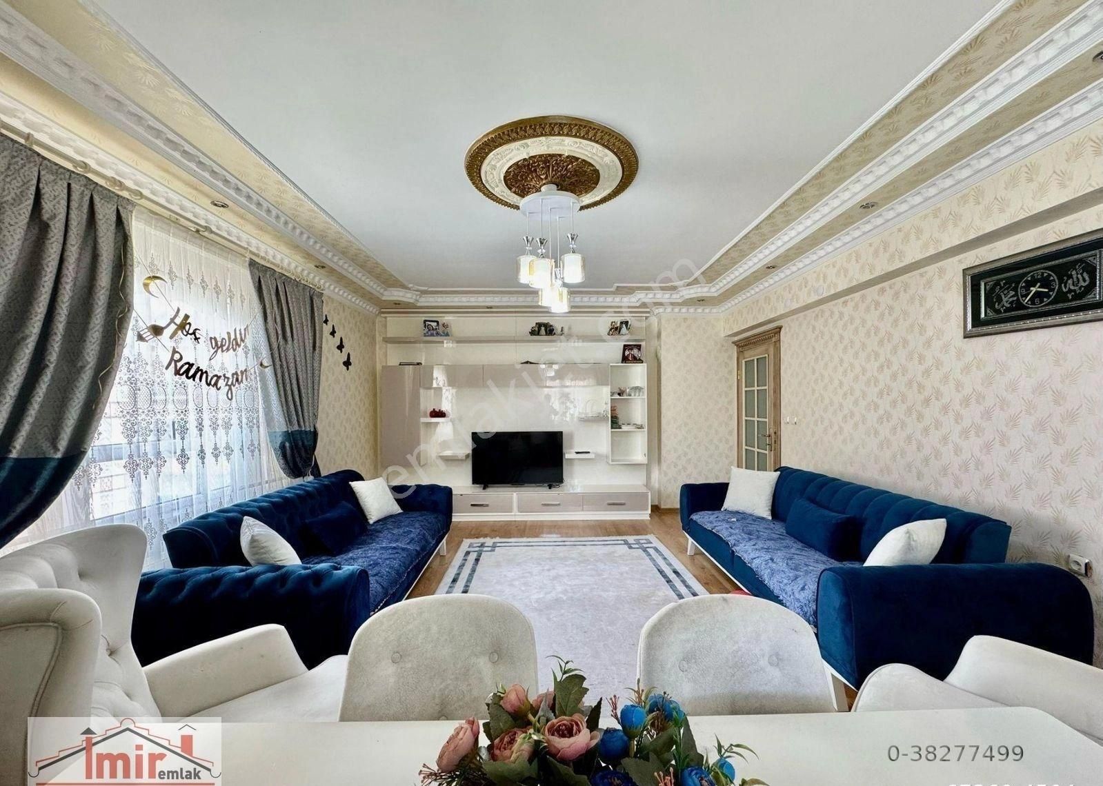 İmir Emlak'tan Merkez'de 3+1 E.banyolu K.otoparklı Yapılı Daire