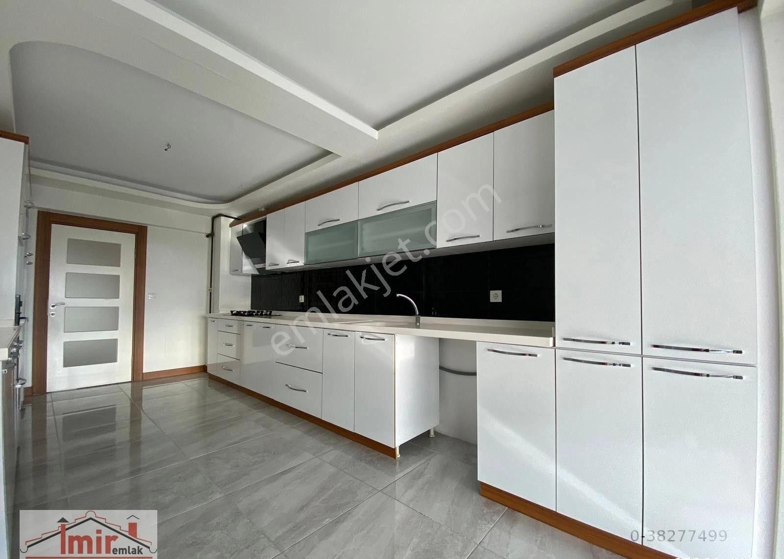 İmir Emlak'tan 4+1 Protokol Yolu Yanı K.otoparklı Ultra Lüks Daire
