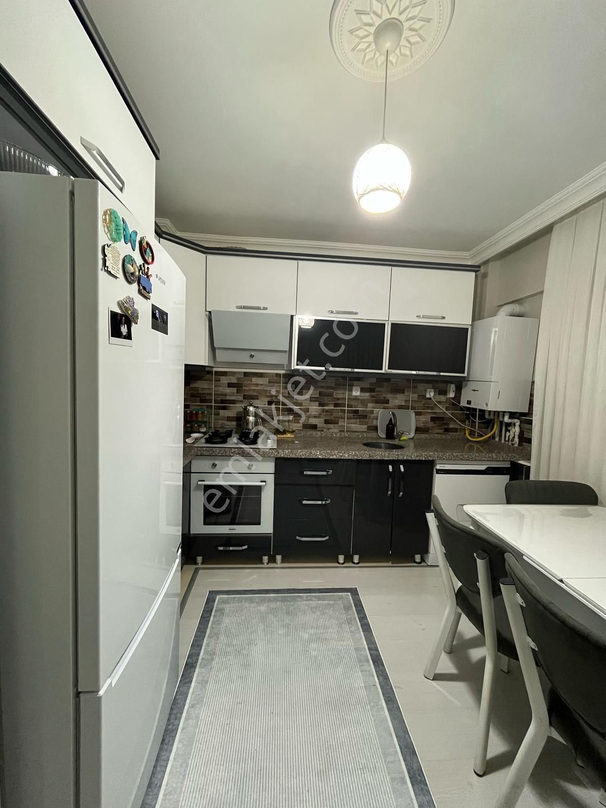 Şentepe Sol Tarafta Kiralık Eşyalı Daire