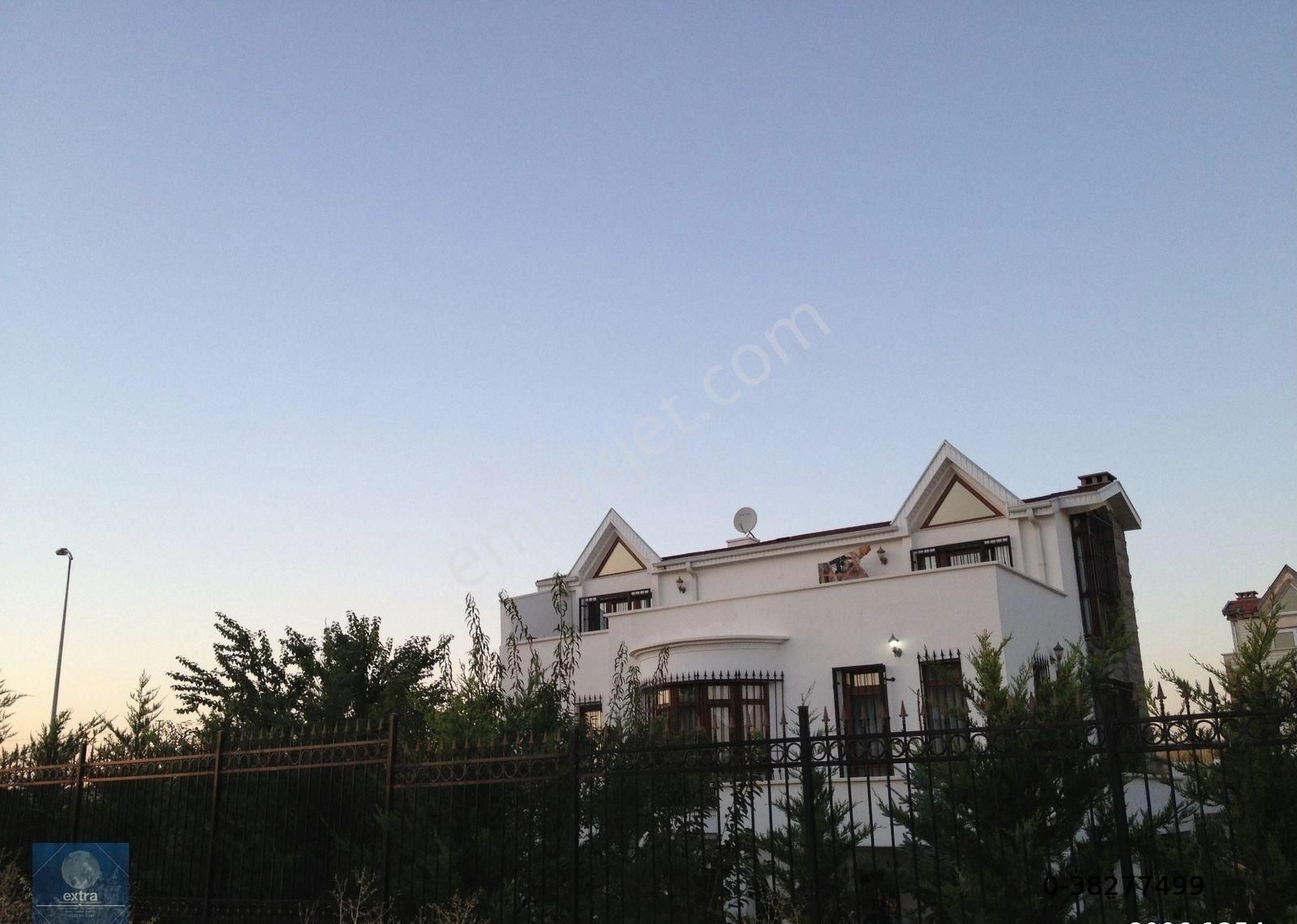 Gölbaşı Müziksevenler Site 750m2 Arsa Net460m2 Lüks Köşe Trıplex Villa
