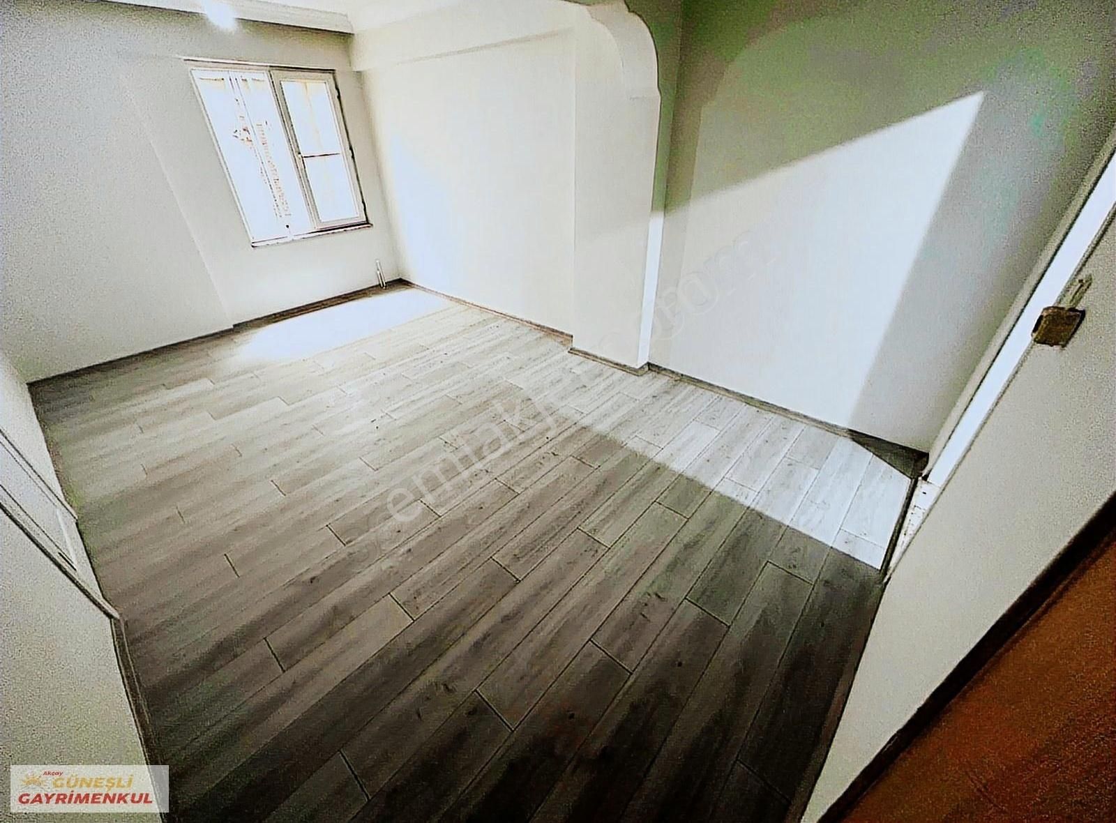 Güneşliden Akçayda Ayrı Mutfak Ebeveyn Banyo 3+1 Daire