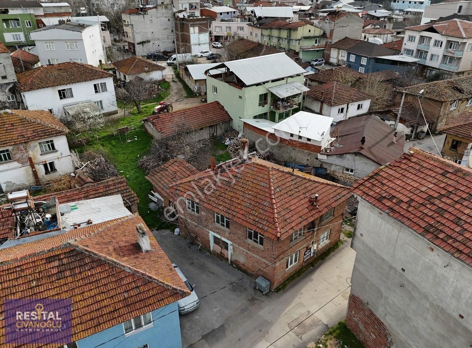 Nilüfer Akçalar'da Müstakil Ev / Arsaları