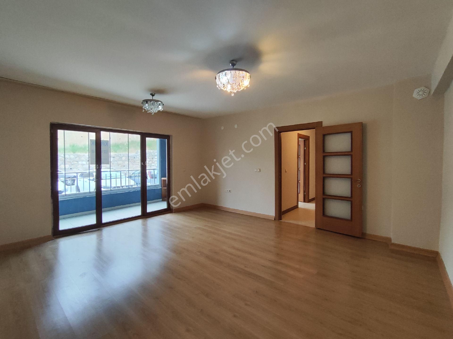 Muğla Emlak Merkezin'den Kiralık Yeni Toki'de 2+1 Daire