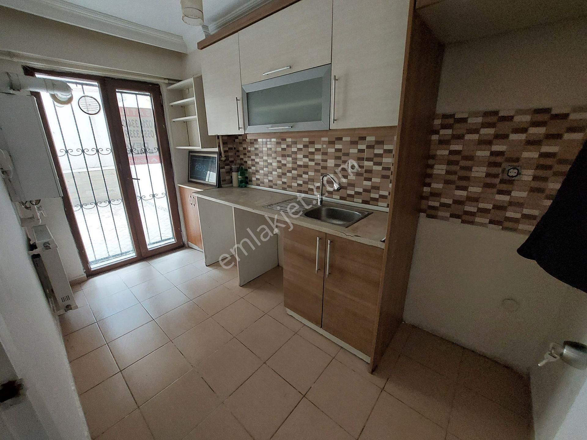 Deva'dan Belediye Ve Nevçarşıya Yakın Yeni Binada Özel Bahçeli - Görsel 13