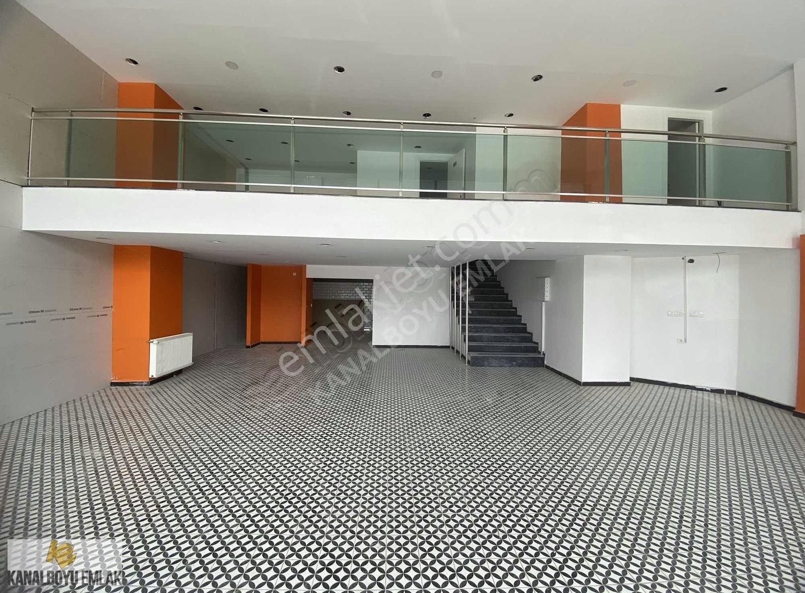 Kanalboyu Emlaktan Niyazi Mısri Mah 200m2 Kiralık Yapılı Dükkan