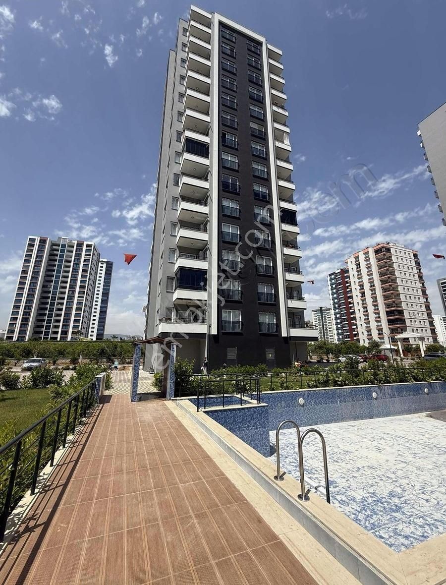 Mezitli Akdenizde B.mutfak Geniş 4+1 Havuzlu