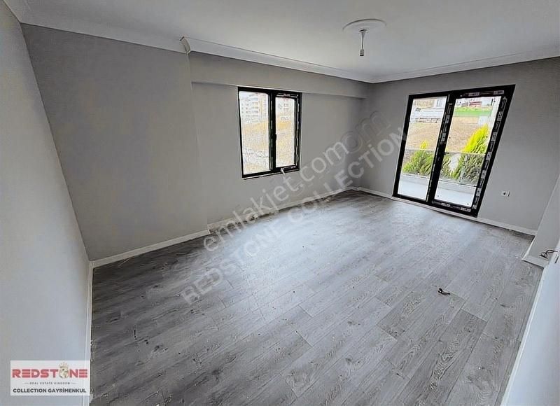 Gündoğdu Boğazova Caddesinde Sıfır 2+1 Çatı Dubleks