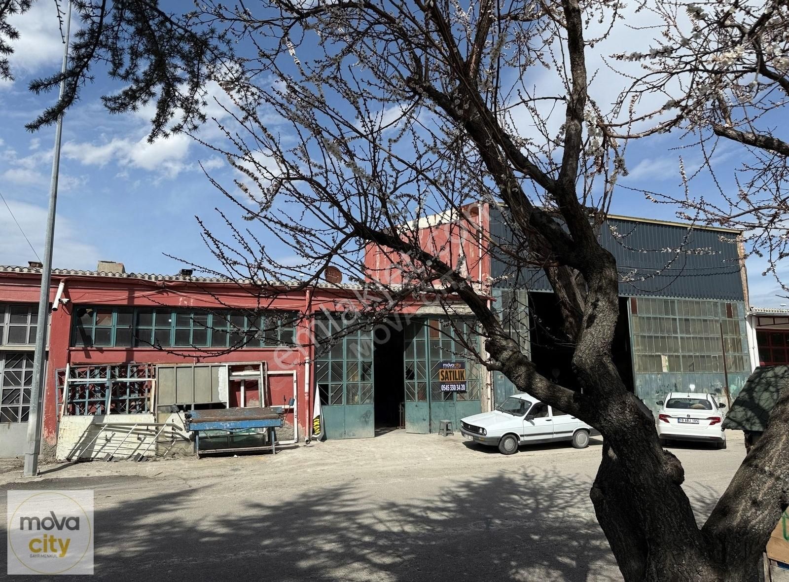 Küçük Sanayi Sitesinde Satılık İşyeri