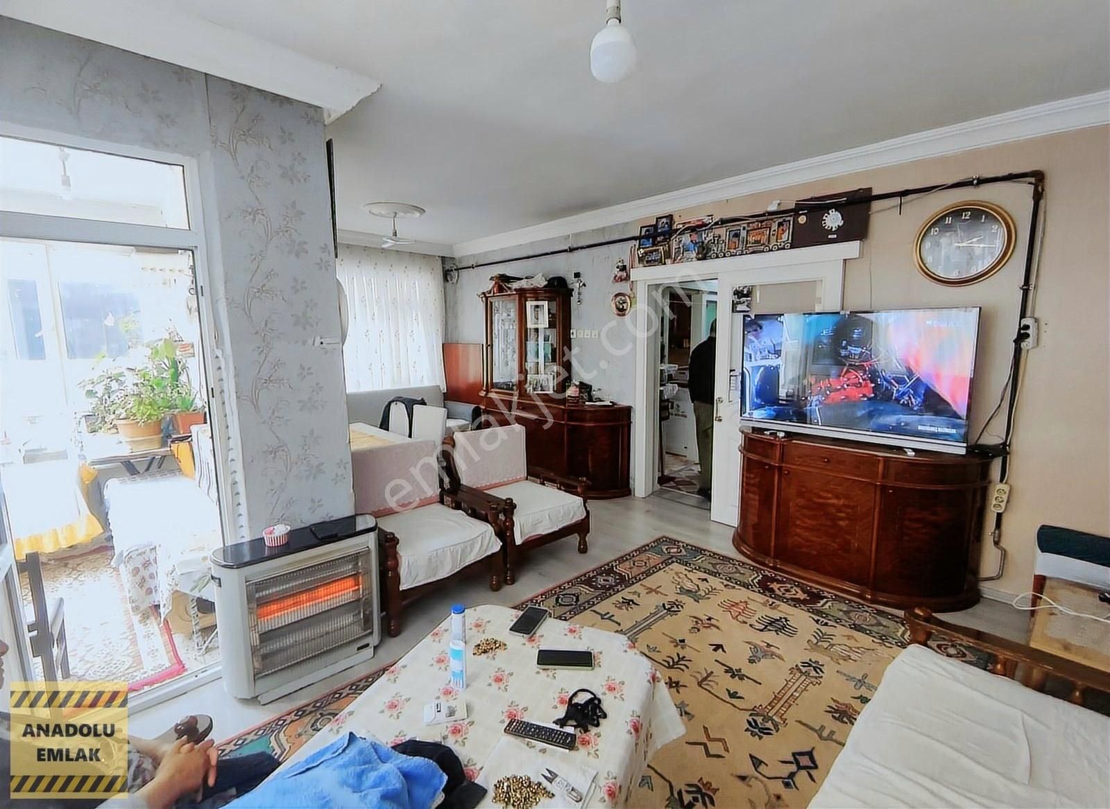 Siyavuşpaşada Satılık 3+1 Daire 1.kat Kredili