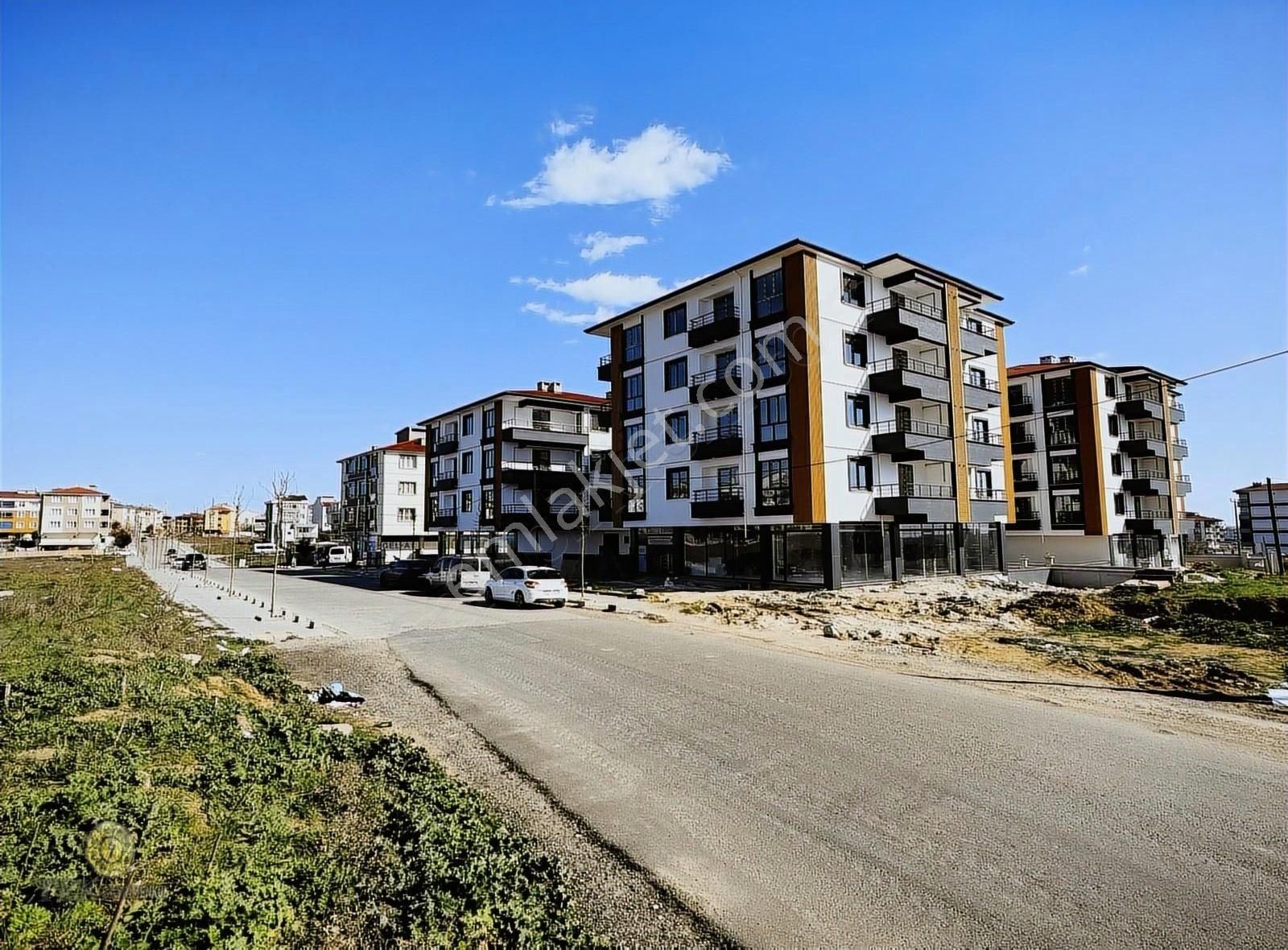 Çobançeşme Mah.de 2+1 105m² 4bloklu Site İçi Lüx Dairelerimiz